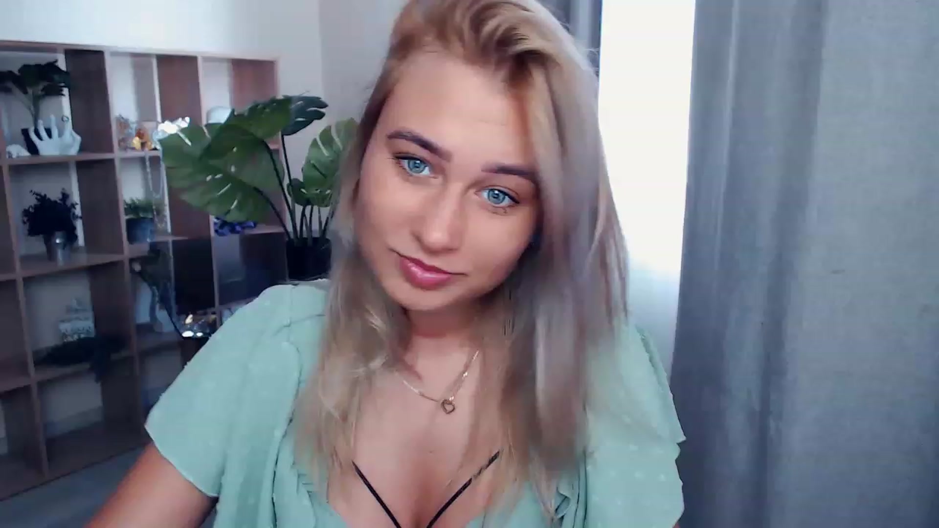 Gallery image thumbnail from Kukla_kolduna's myfreecams stream on, 08/12/2023, 13:49 image 11 of 20