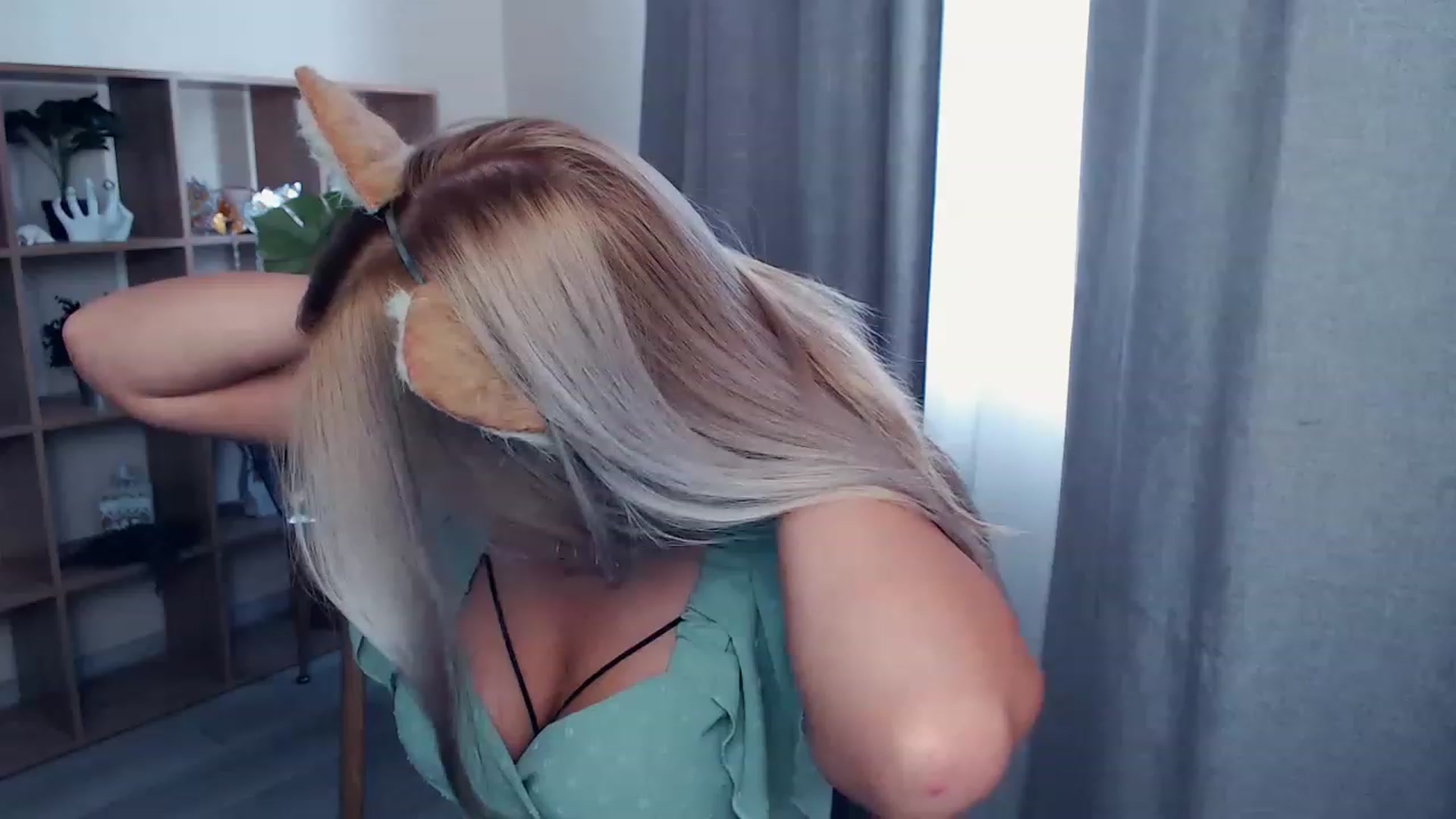 Gallery image thumbnail from Kukla_kolduna's myfreecams stream on, 08/12/2023, 13:49 image 5 of 20