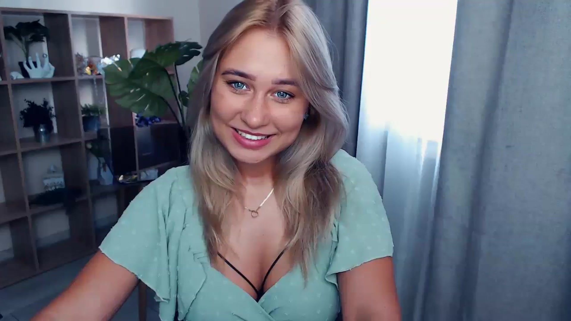 Gallery image thumbnail from Kukla_kolduna's myfreecams stream on, 08/12/2023, 16:36 image 14 of 20