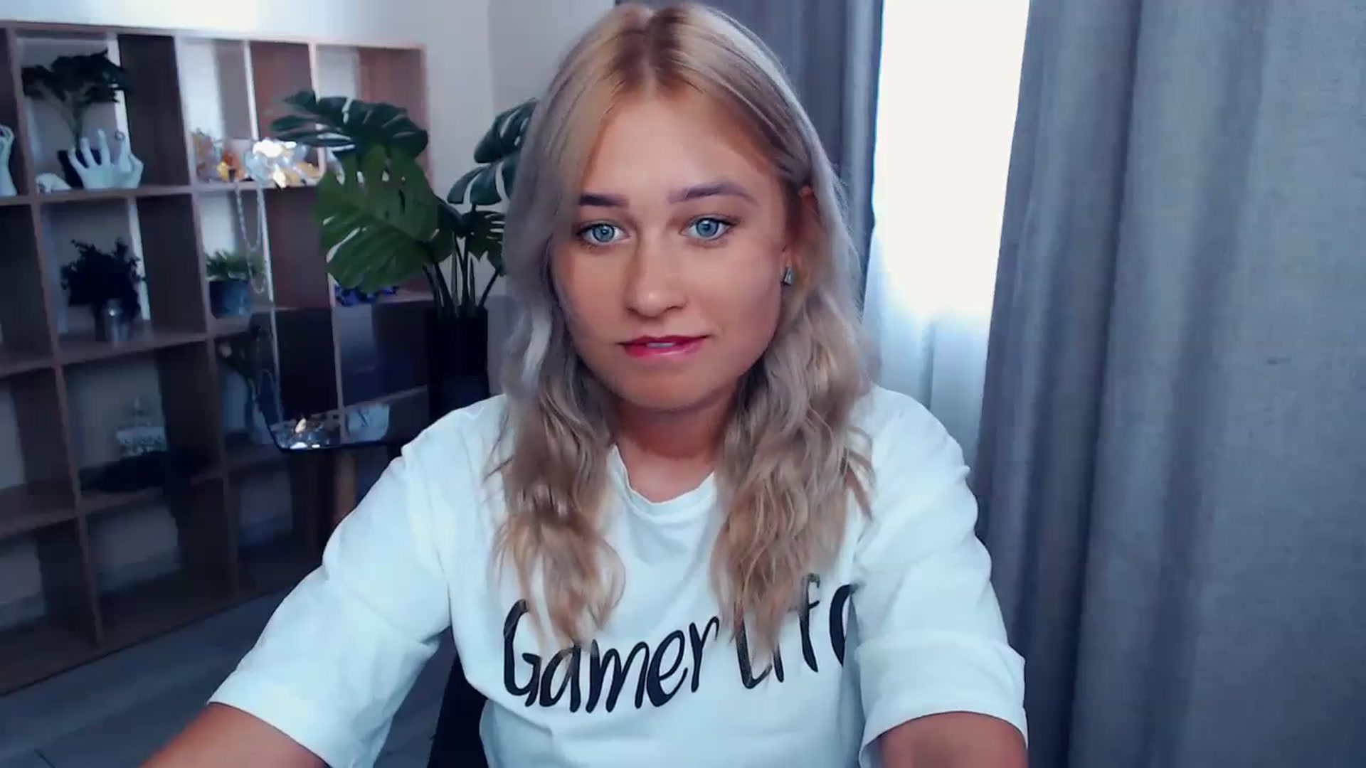 Gallery image thumbnail from Kukla_kolduna's myfreecams stream on, 08/13/2023, 13:07 image 8 of 20