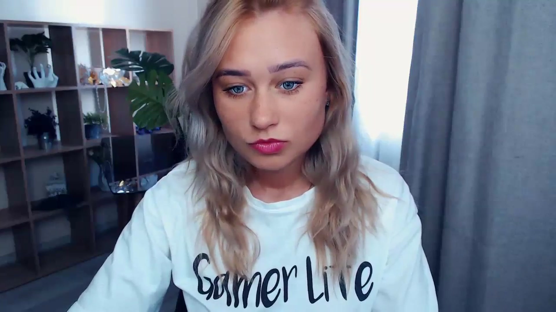 Gallery image thumbnail from Kukla_kolduna's myfreecams stream on, 08/13/2023, 13:07 image 9 of 20