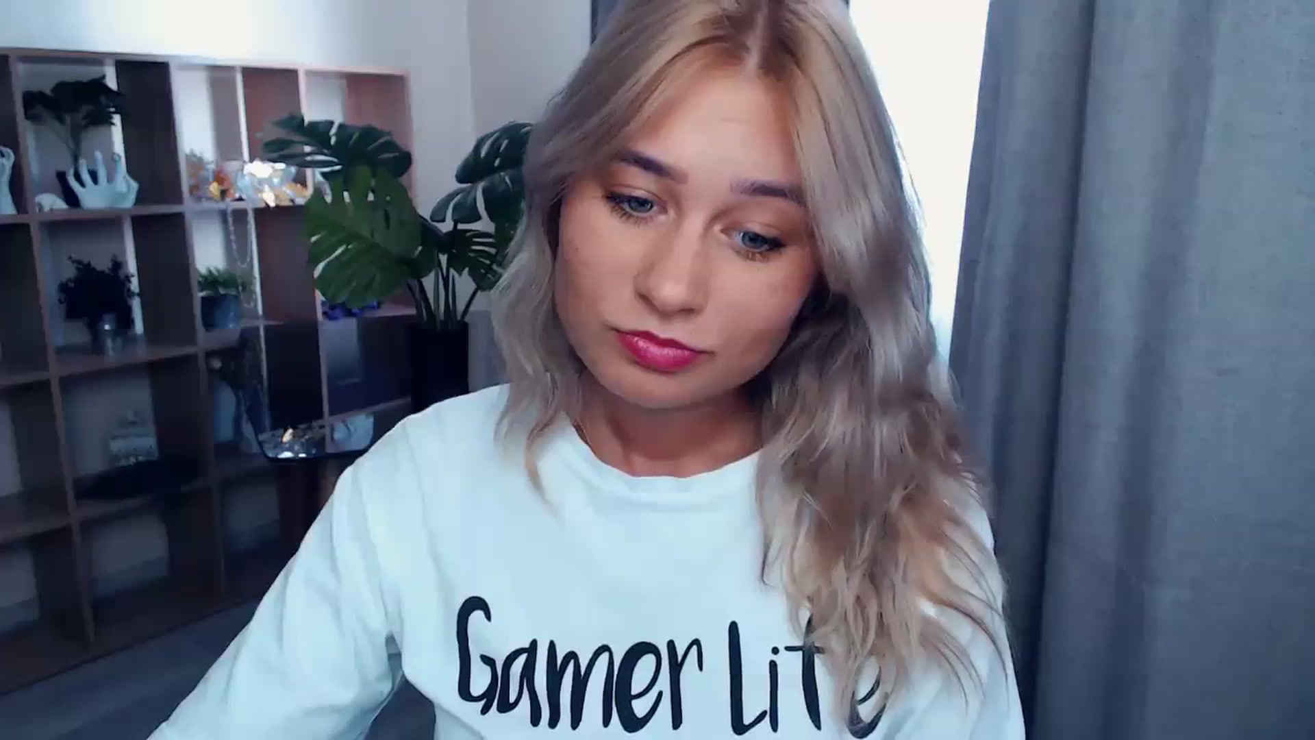 Gallery image thumbnail from Kukla_kolduna's myfreecams stream on, 08/13/2023, 13:07 image 19 of 20