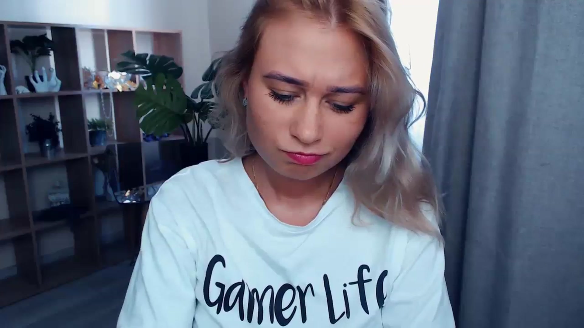 Gallery image thumbnail from Kukla_kolduna's myfreecams stream on, 08/13/2023, 13:07 image 13 of 20