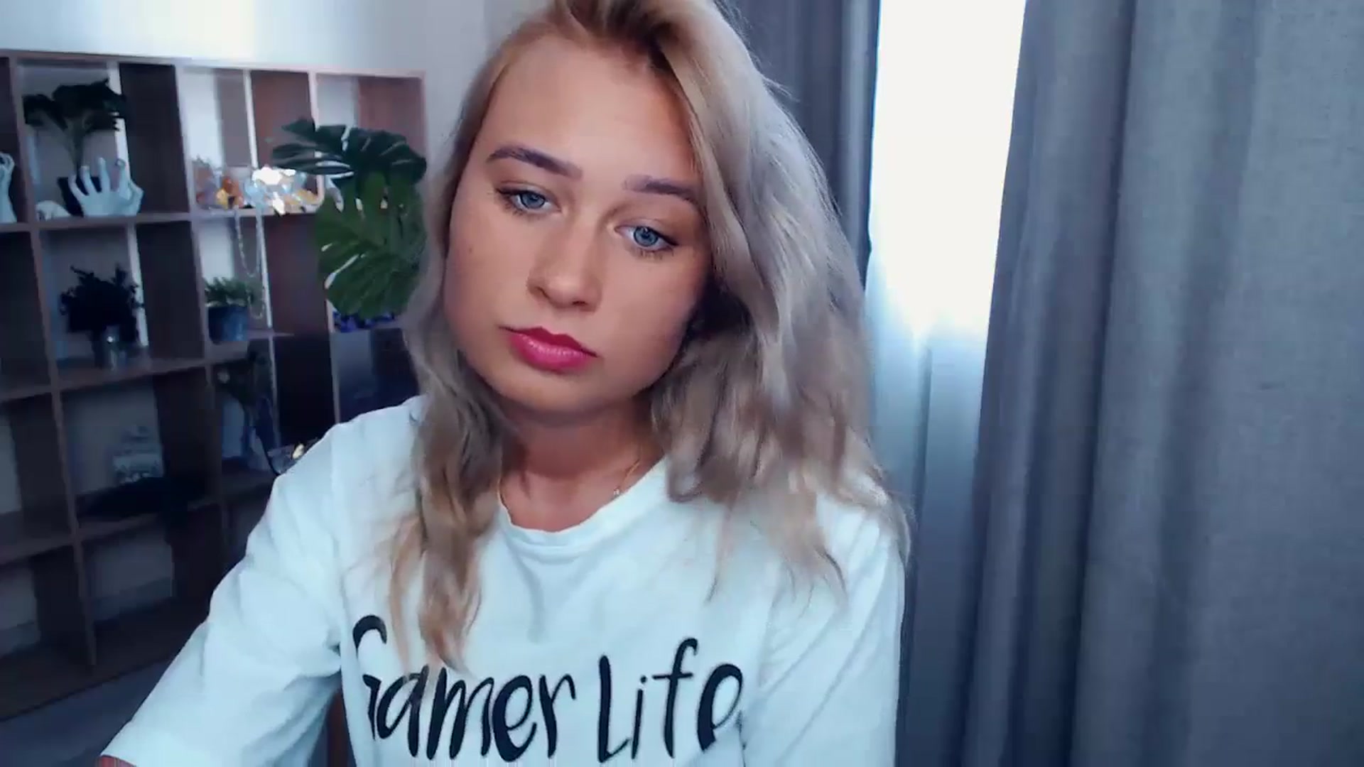 Gallery image thumbnail from Kukla_kolduna's myfreecams stream on, 08/13/2023, 13:07 image 12 of 20