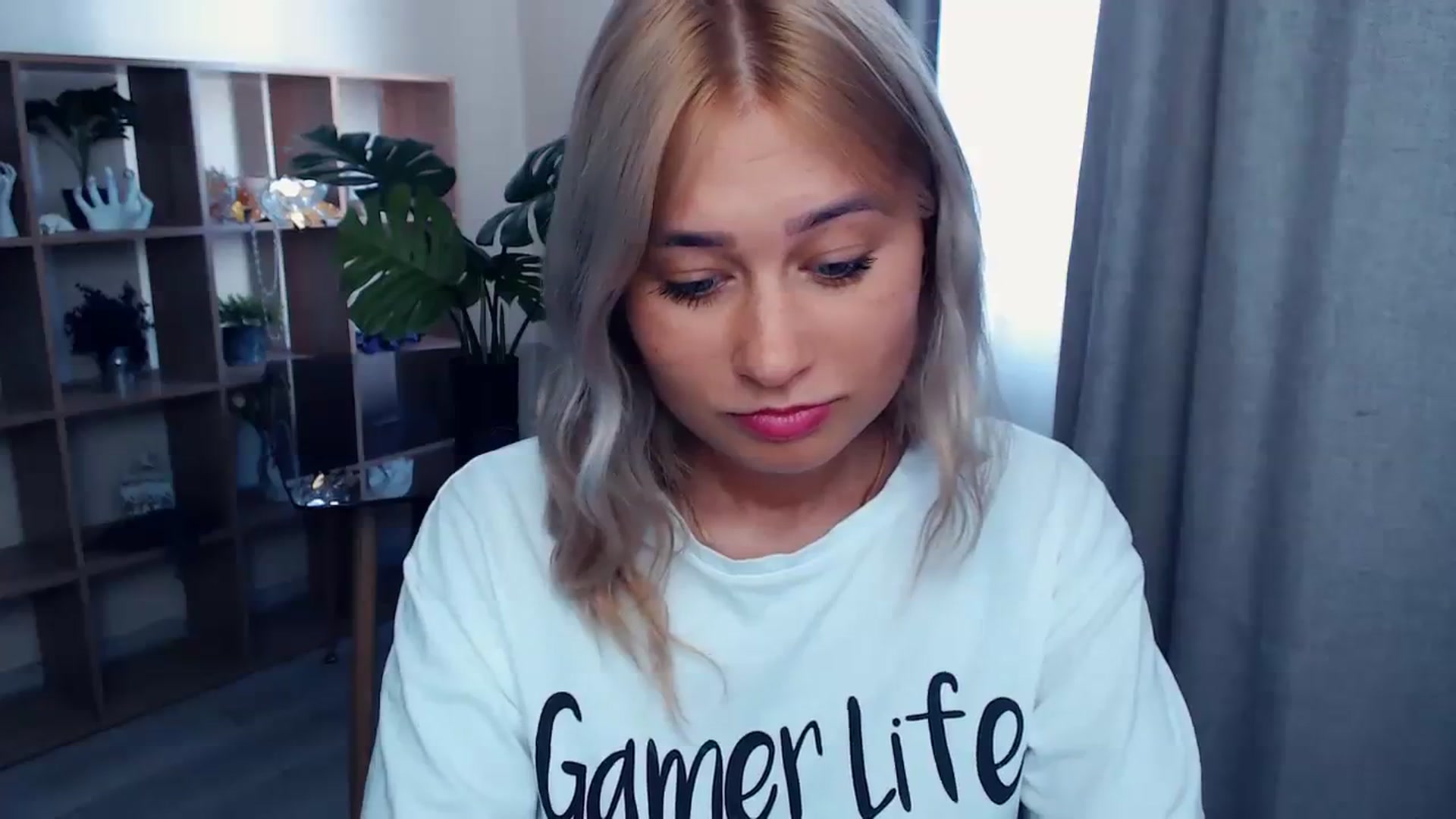 Gallery image thumbnail from Kukla_kolduna's myfreecams stream on, 08/13/2023, 14:26 image 2 of 20
