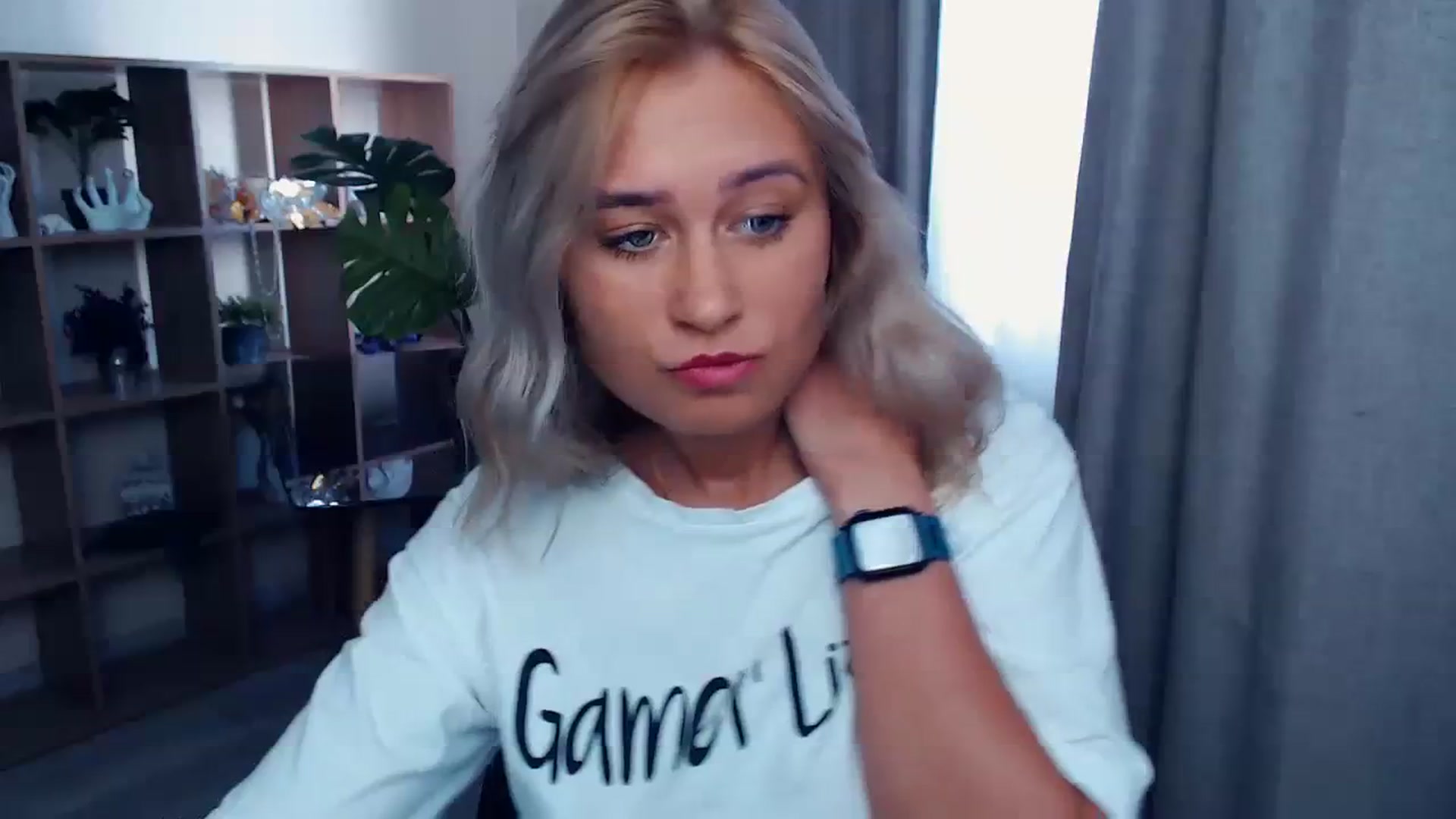 Gallery image thumbnail from Kukla_kolduna's myfreecams stream on, 08/13/2023, 14:26 image 17 of 20