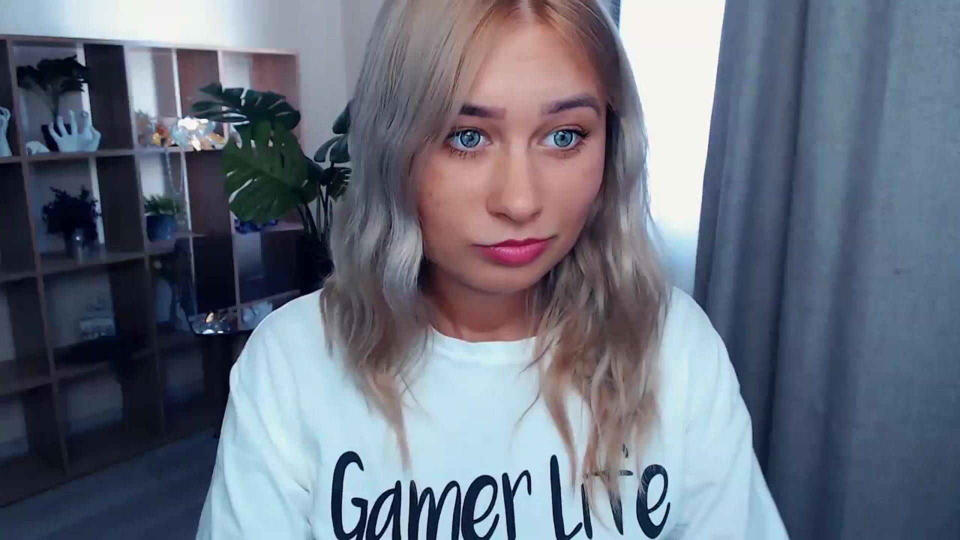 Gallery image thumbnail from Kukla_kolduna's myfreecams stream on, 08/13/2023, 14:26 image 5 of 20