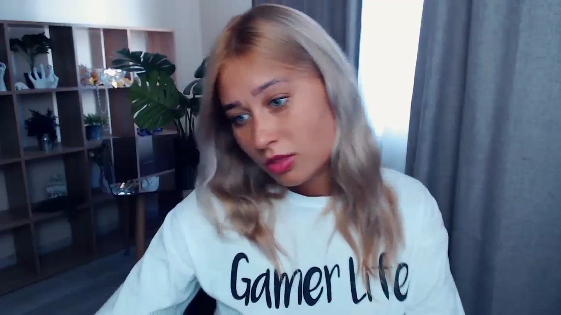 Gallery image thumbnail from Kukla_kolduna's myfreecams stream on, 08/13/2023, 14:26 image 6 of 20