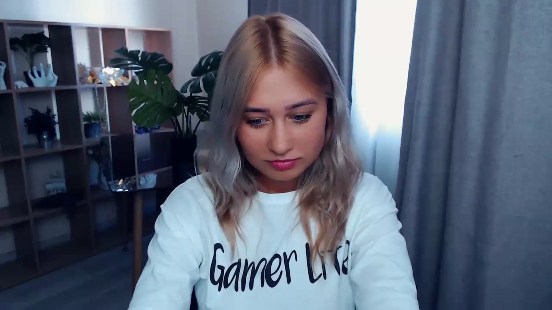 Gallery image thumbnail from Kukla_kolduna's myfreecams stream on, 08/13/2023, 14:26 image 7 of 20