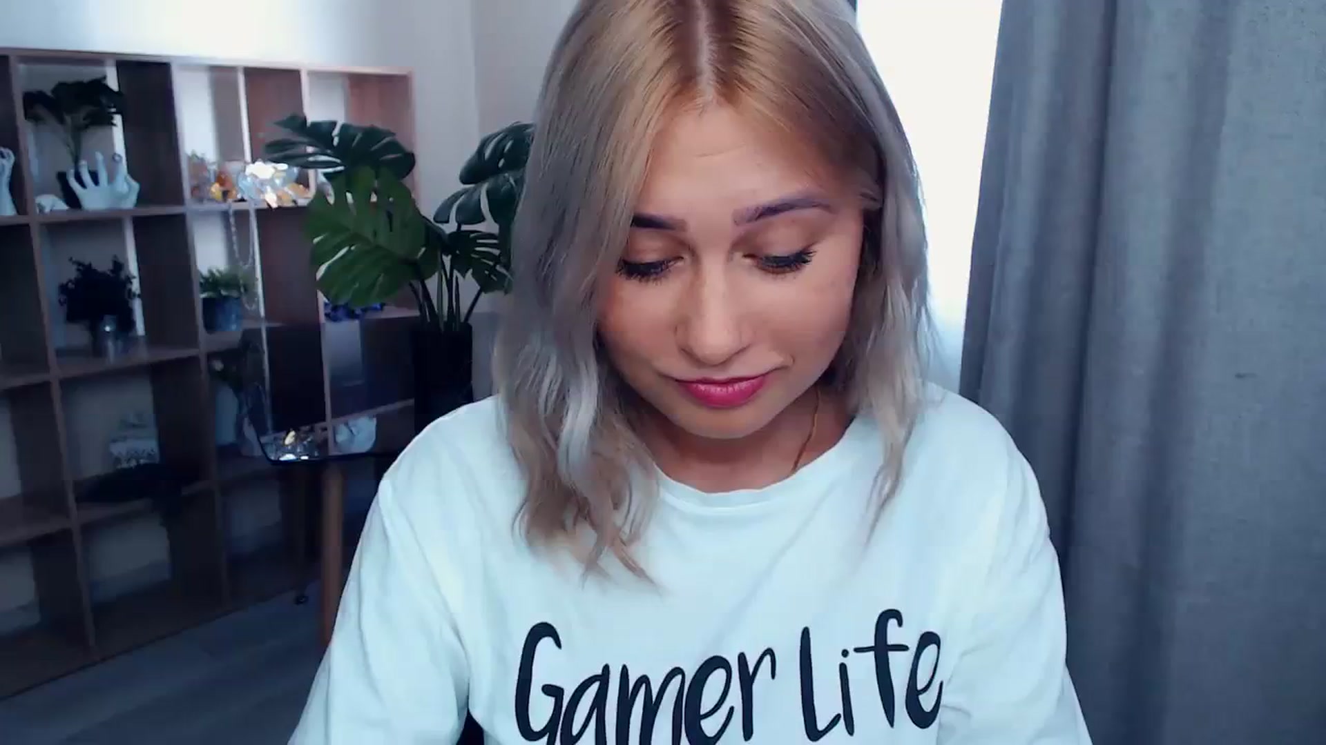 Gallery image thumbnail from Kukla_kolduna's myfreecams stream on, 08/13/2023, 14:26 image 1 of 20