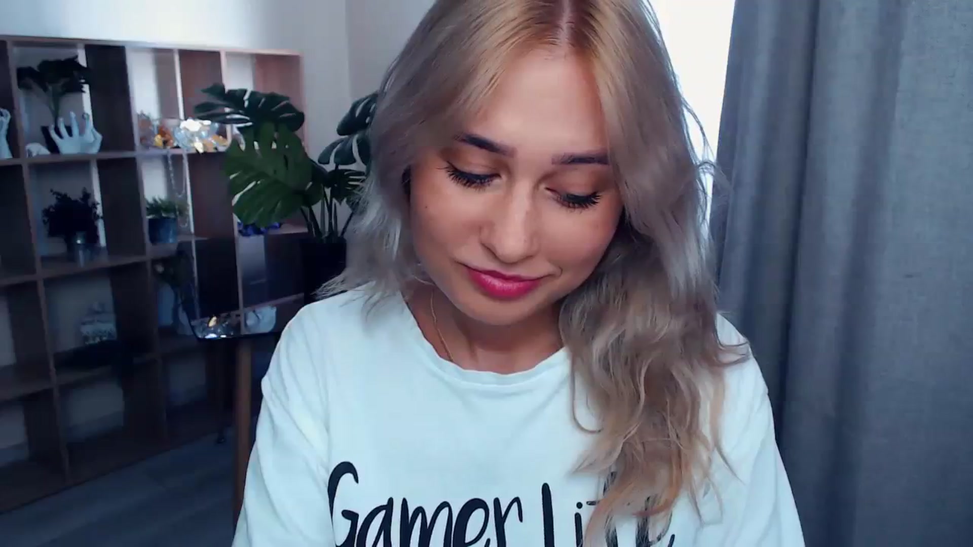 Gallery image thumbnail from Kukla_kolduna's myfreecams stream on, 08/13/2023, 14:26 image 14 of 20