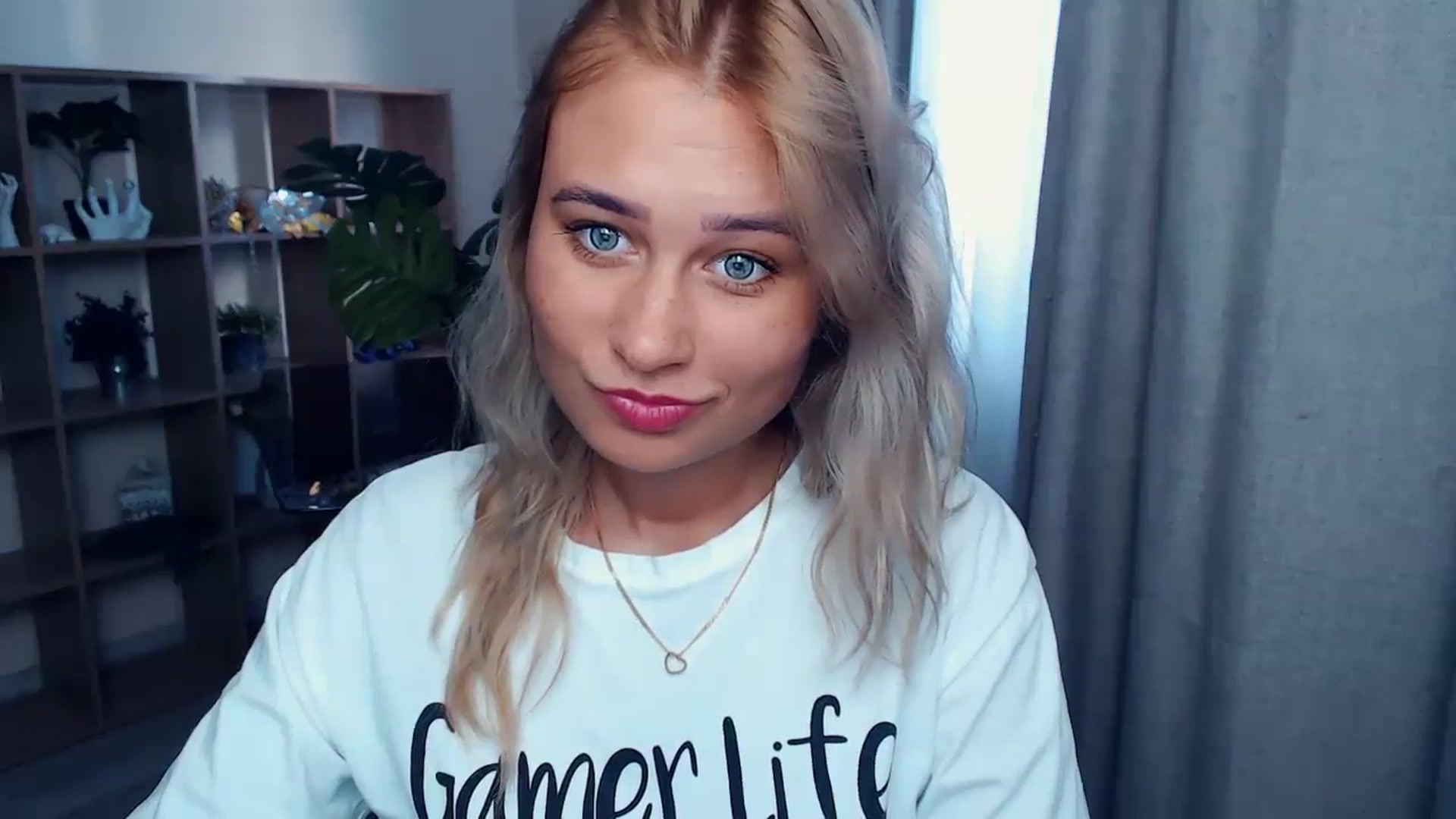 Gallery image thumbnail from Kukla_kolduna's myfreecams stream on, 08/13/2023, 17:18 image 3 of 20