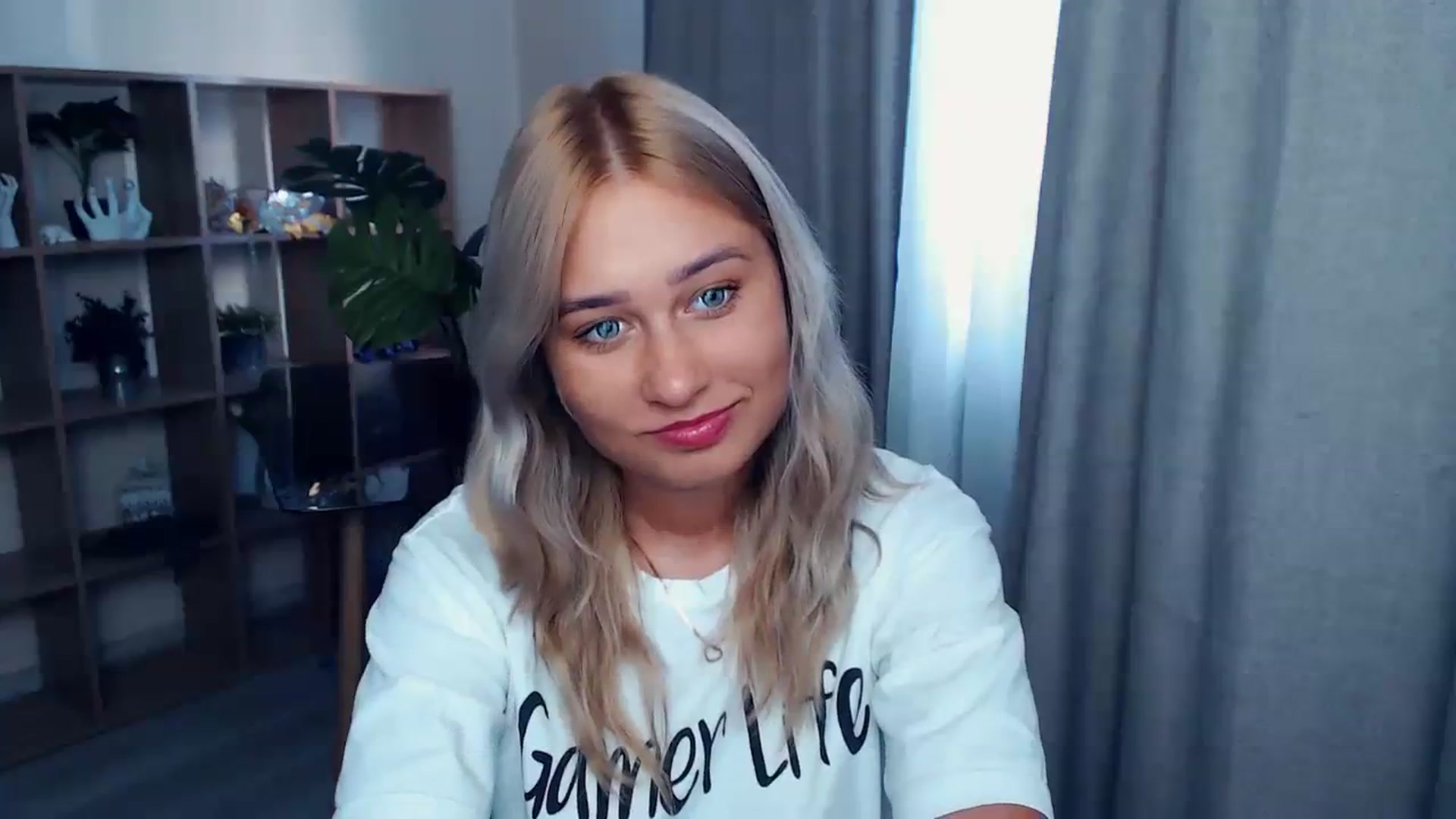 Gallery image thumbnail from Kukla_kolduna's myfreecams stream on, 08/13/2023, 17:18 image 2 of 20