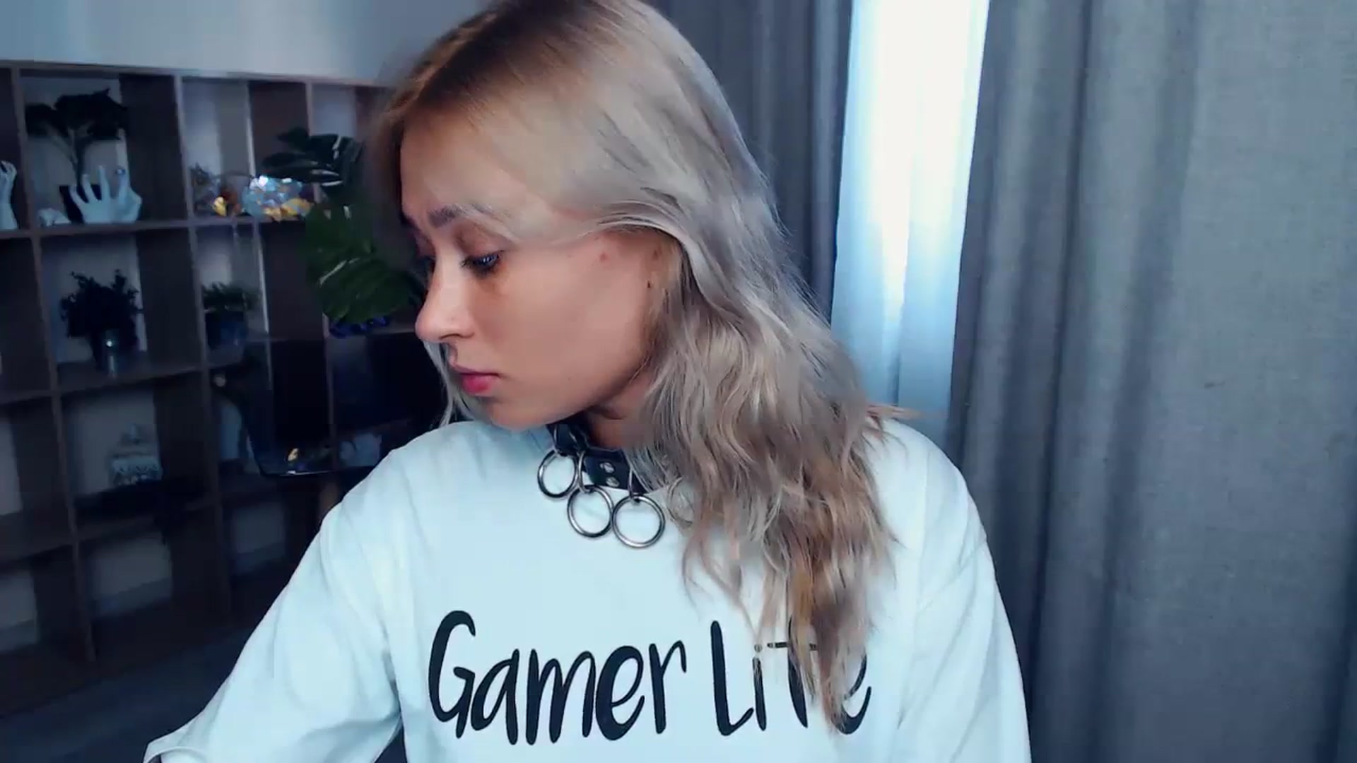 Gallery image thumbnail from Kukla_kolduna's myfreecams stream on, 08/13/2023, 17:18 image 6 of 20