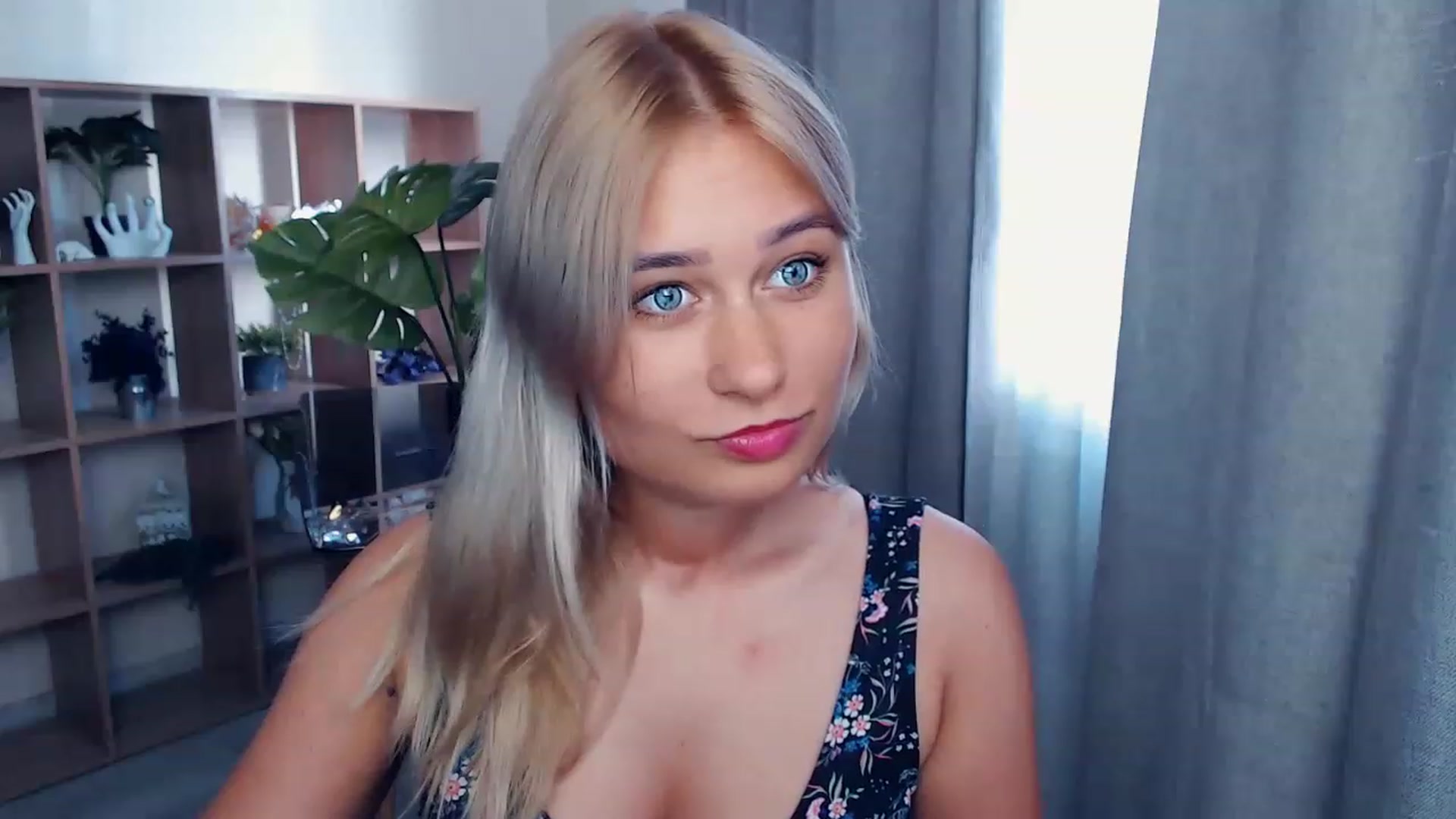 Gallery image thumbnail from Kukla_kolduna's myfreecams stream on, 08/14/2023, 15:00 image 19 of 20