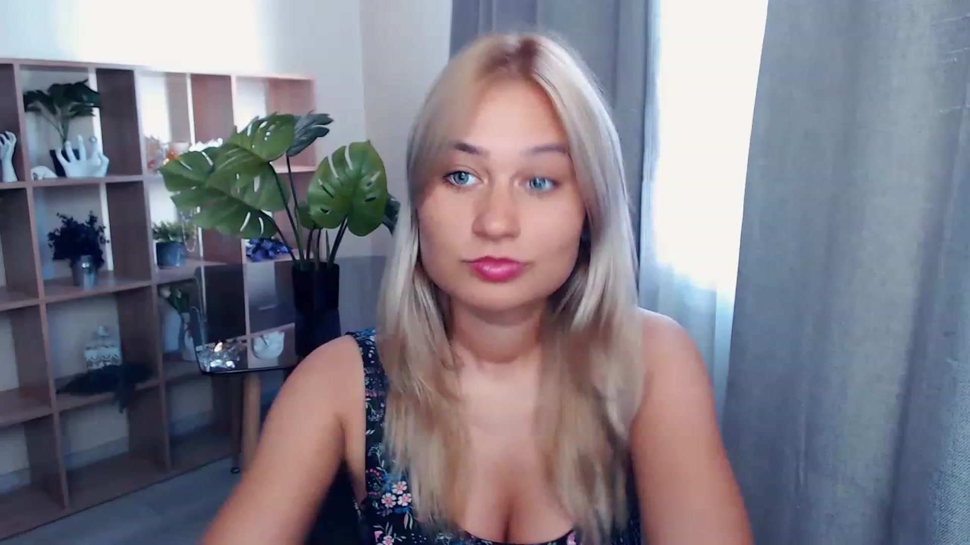 Gallery image thumbnail from Kukla_kolduna's myfreecams stream on, 08/14/2023, 15:00 image 1 of 20