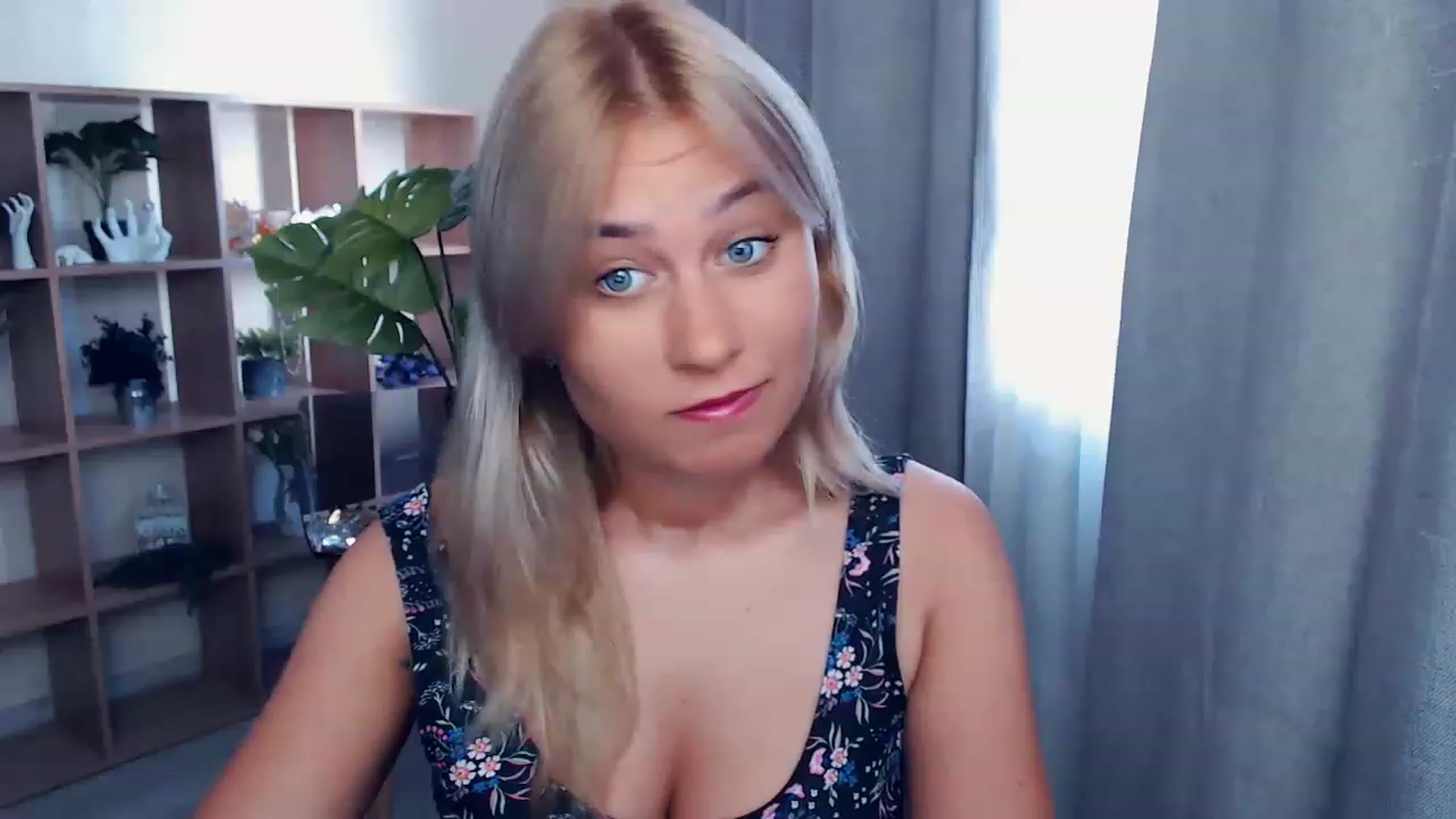 Gallery image thumbnail from Kukla_kolduna's myfreecams stream on, 08/14/2023, 15:00 image 7 of 20