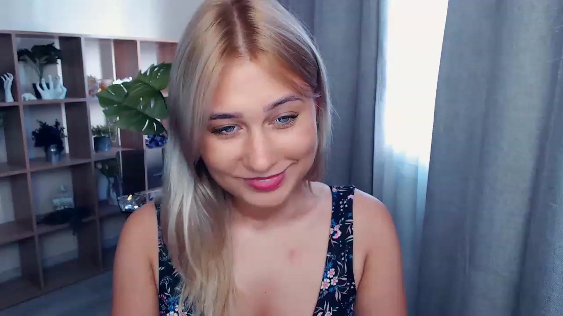 Gallery image thumbnail from Kukla_kolduna's myfreecams stream on, 08/14/2023, 15:00 image 18 of 20