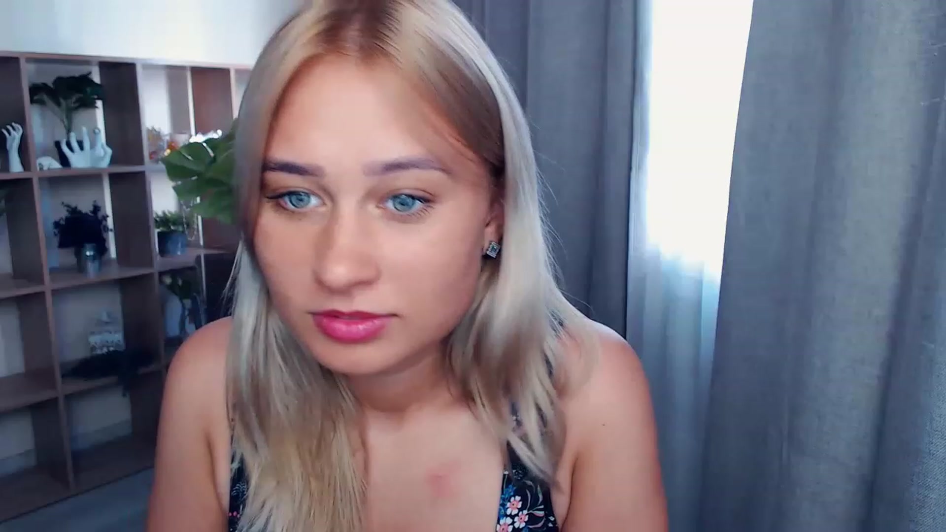 Gallery image thumbnail from Kukla_kolduna's myfreecams stream on, 08/14/2023, 15:00 image 16 of 20