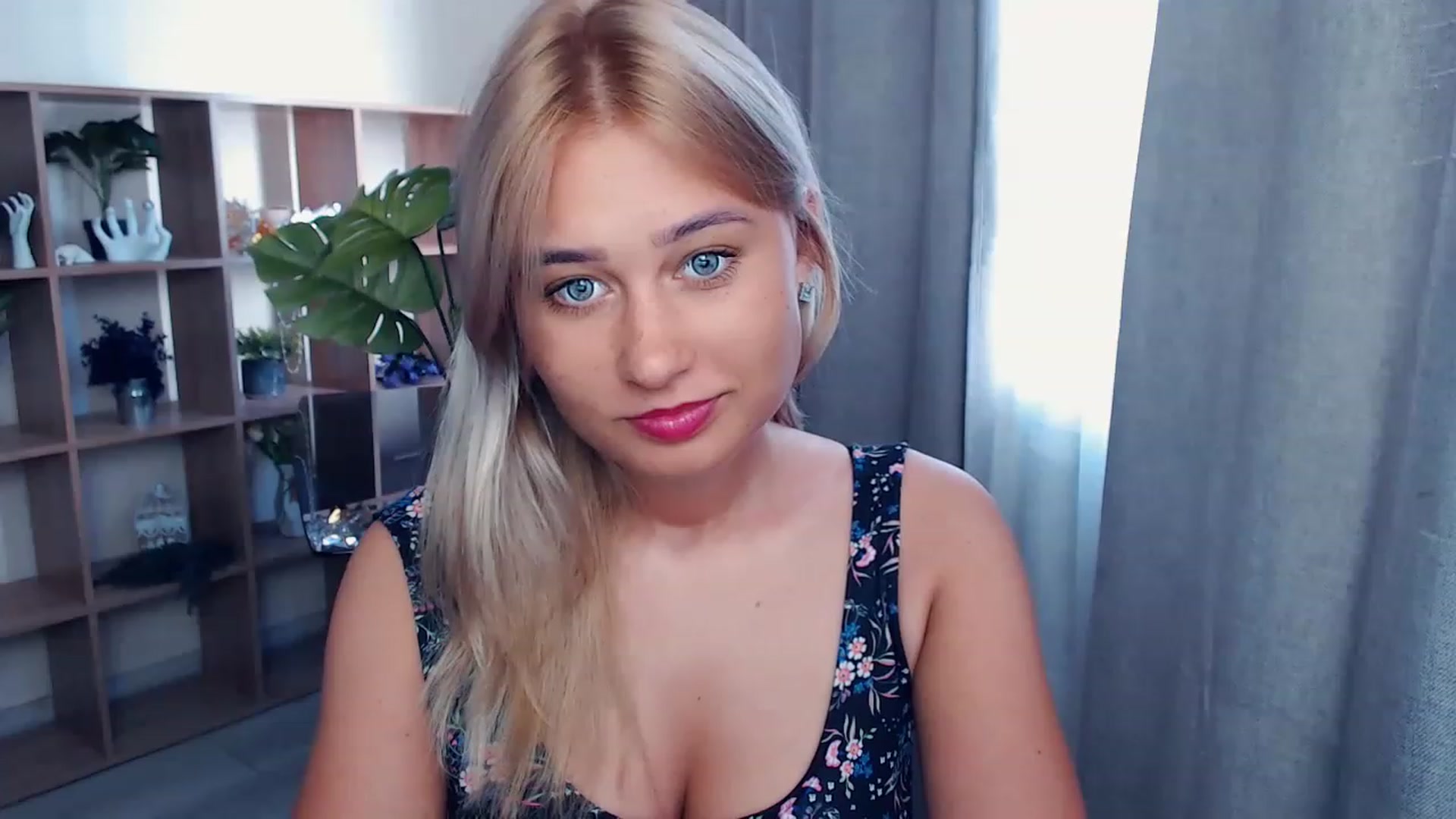 Gallery image thumbnail from Kukla_kolduna's myfreecams stream on, 08/14/2023, 15:00 image 6 of 20