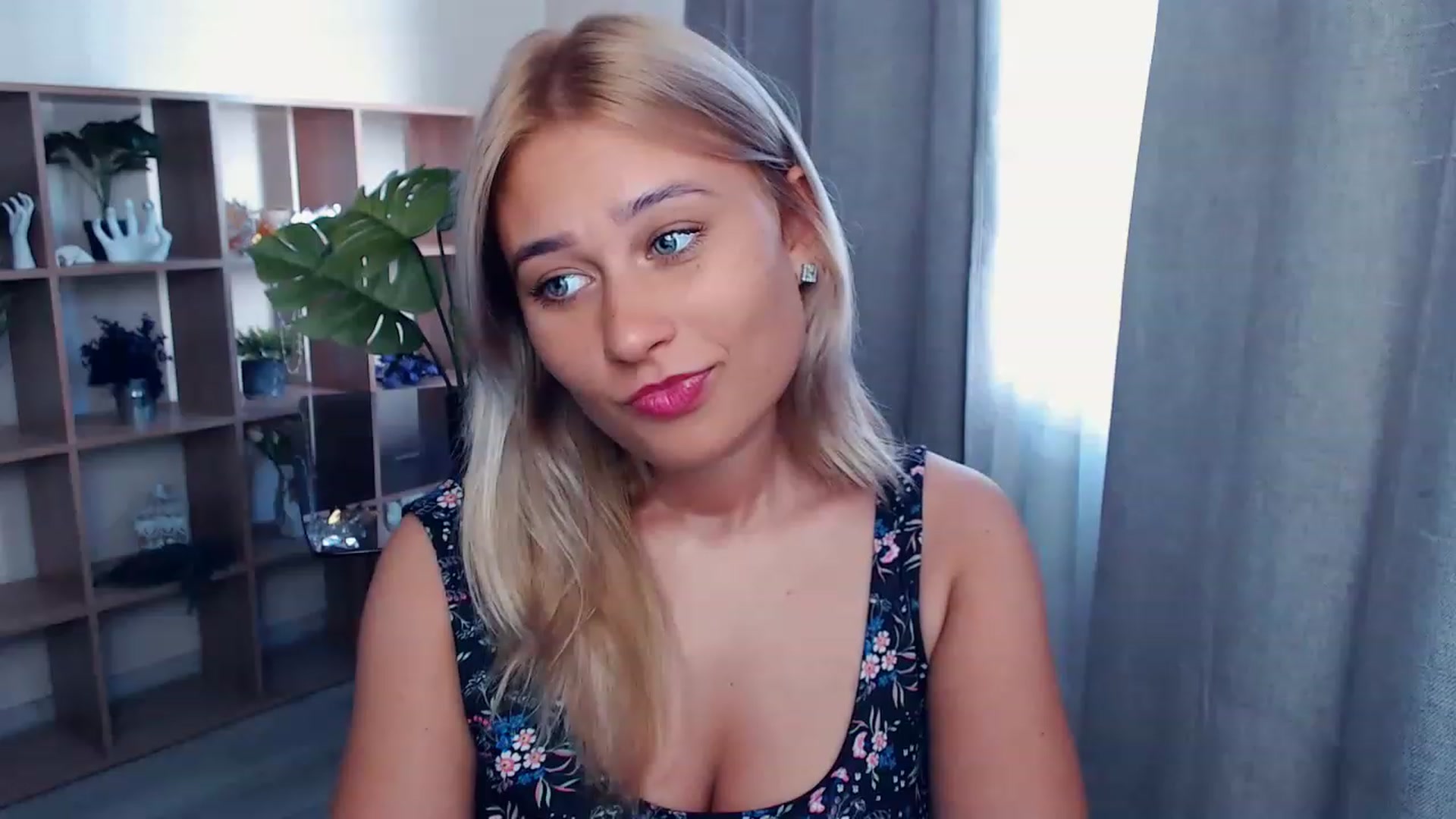 Gallery image thumbnail from Kukla_kolduna's myfreecams stream on, 08/14/2023, 15:00 image 8 of 20