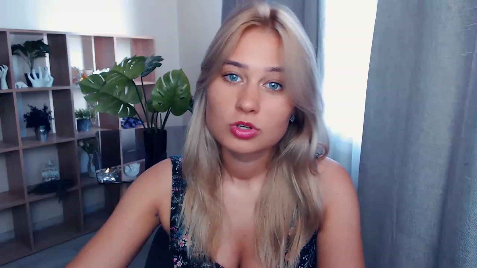 Gallery image thumbnail from Kukla_kolduna's myfreecams stream on, 08/14/2023, 15:00 image 2 of 20