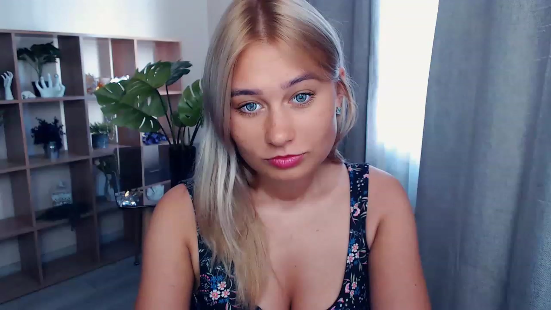 Gallery image thumbnail from Kukla_kolduna's myfreecams stream on, 08/14/2023, 15:00 image 12 of 20
