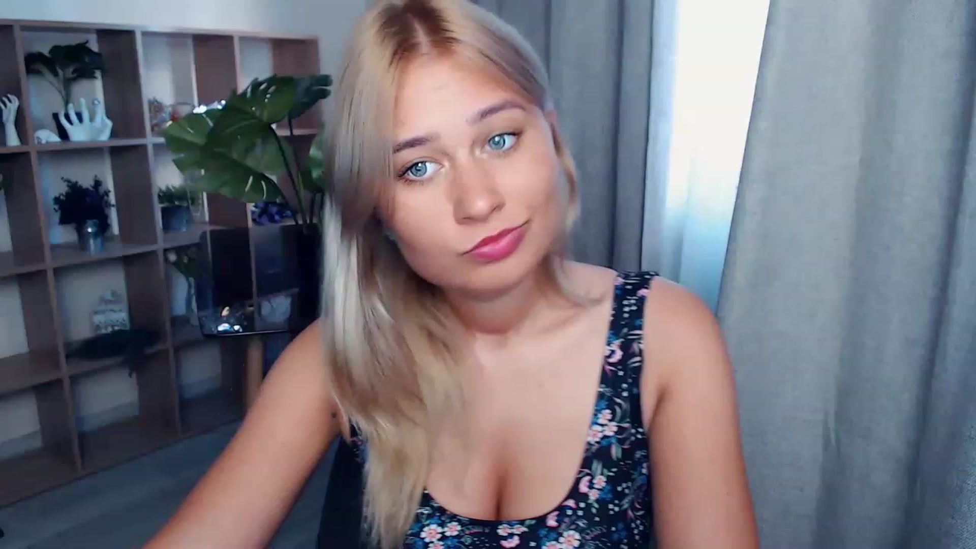 Gallery image thumbnail from Kukla_kolduna's myfreecams stream on, 08/14/2023, 16:28 image 11 of 20