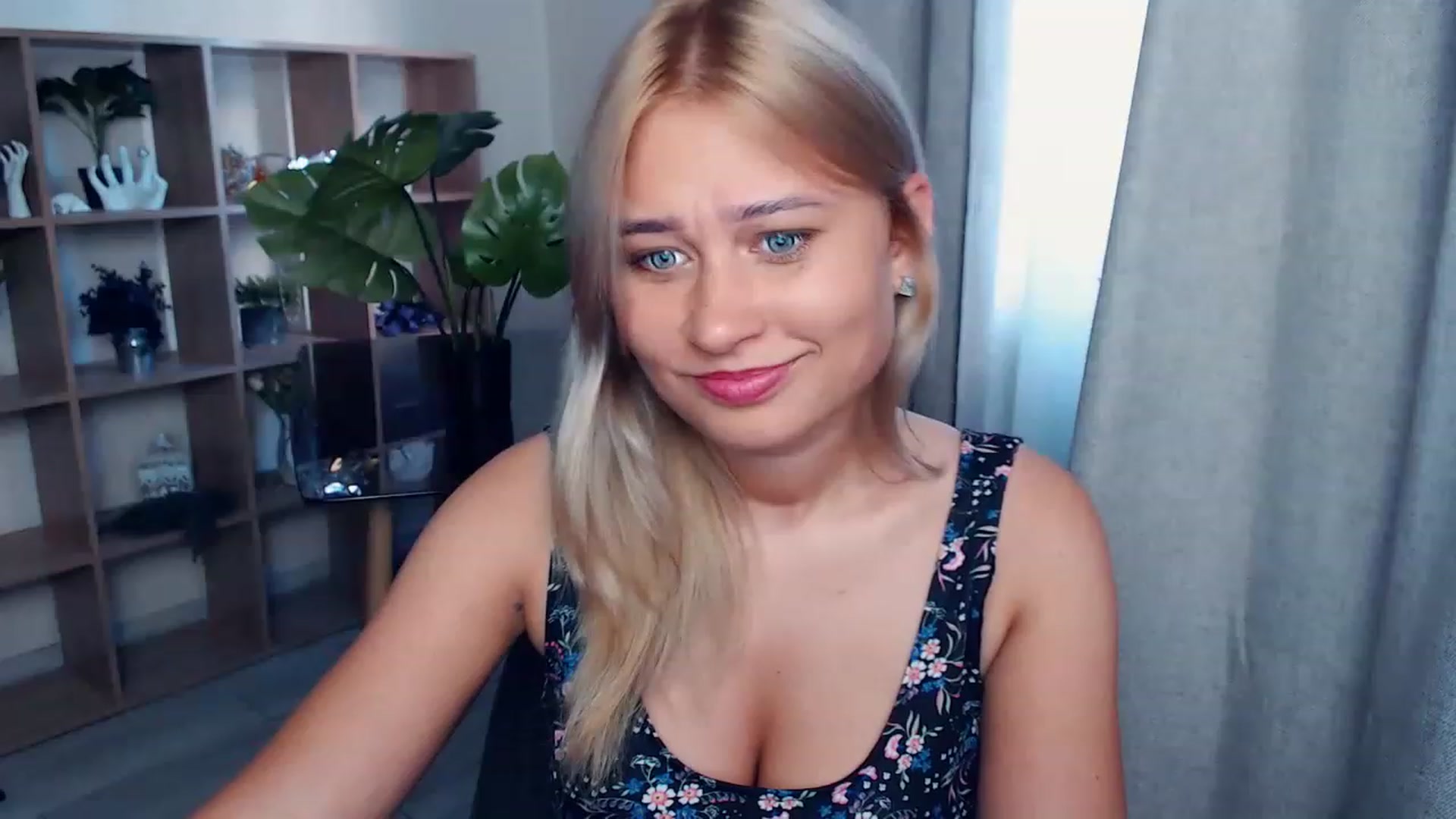 Gallery image thumbnail from Kukla_kolduna's myfreecams stream on, 08/14/2023, 16:28 image 10 of 20