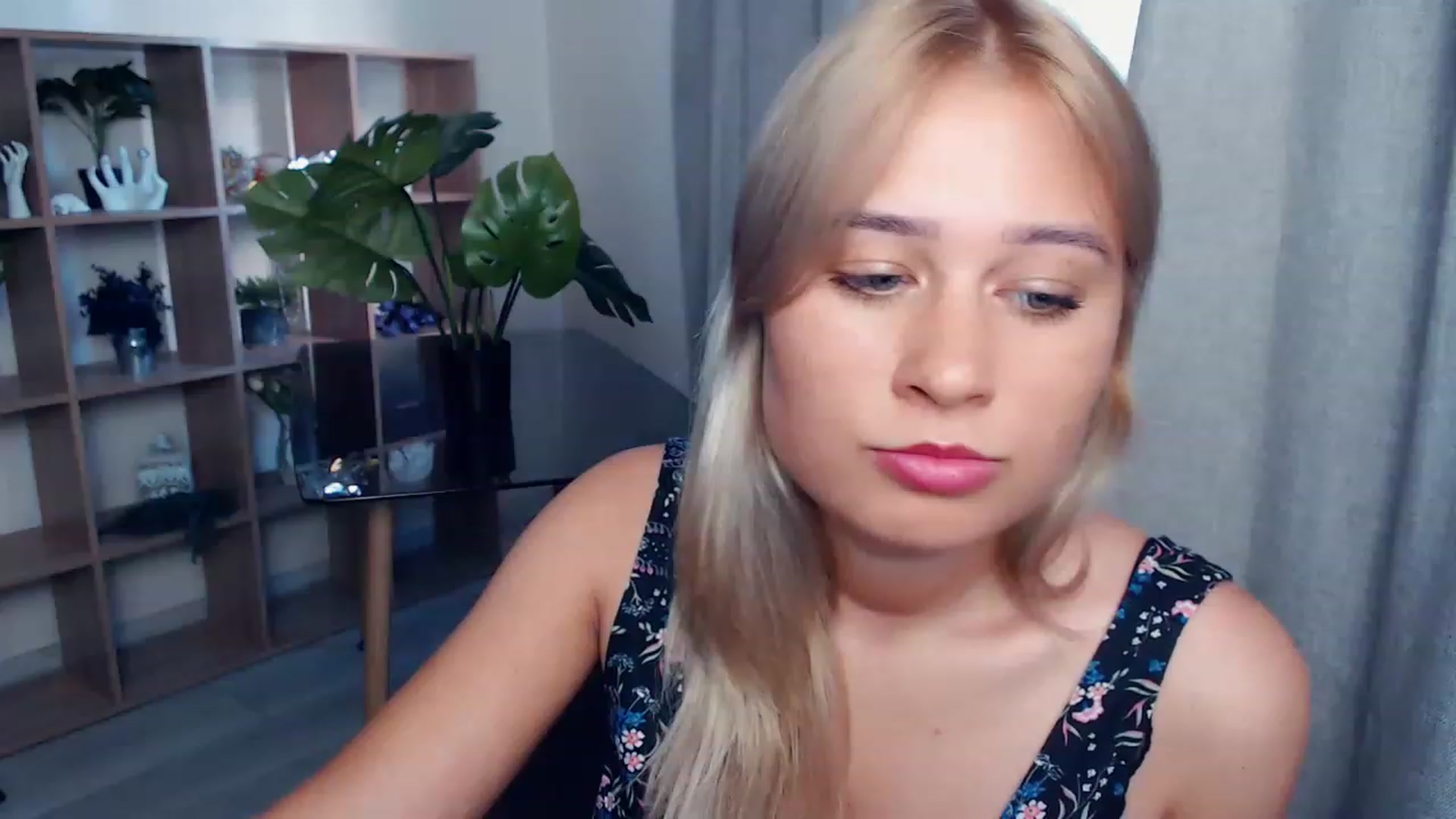Gallery image thumbnail from Kukla_kolduna's myfreecams stream on, 08/14/2023, 16:28 image 4 of 20