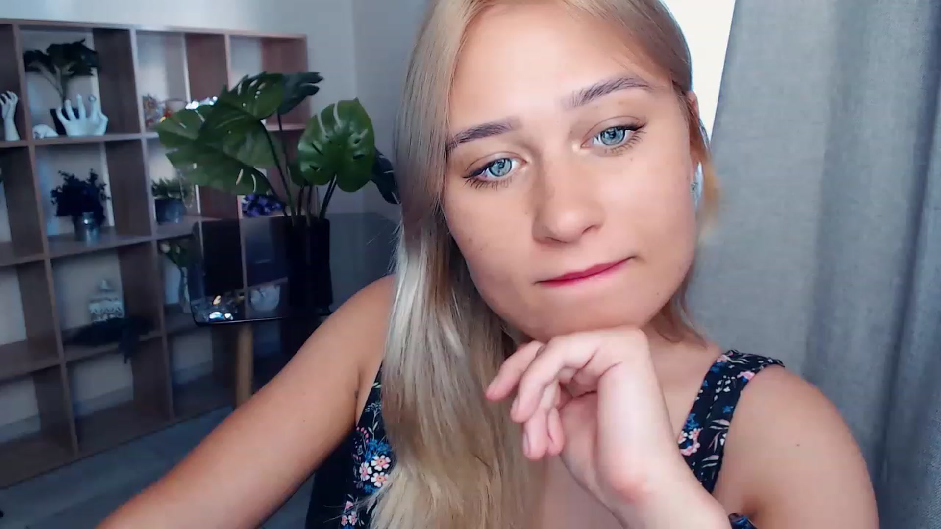 Gallery image thumbnail from Kukla_kolduna's myfreecams stream on, 08/14/2023, 16:28 image 2 of 20