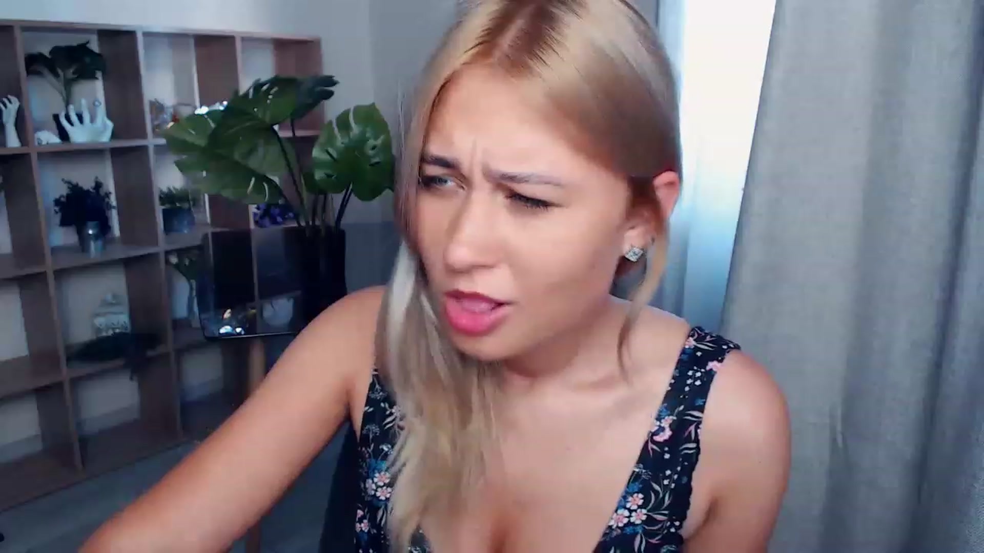 Gallery image thumbnail from Kukla_kolduna's myfreecams stream on, 08/14/2023, 16:28 image 16 of 20