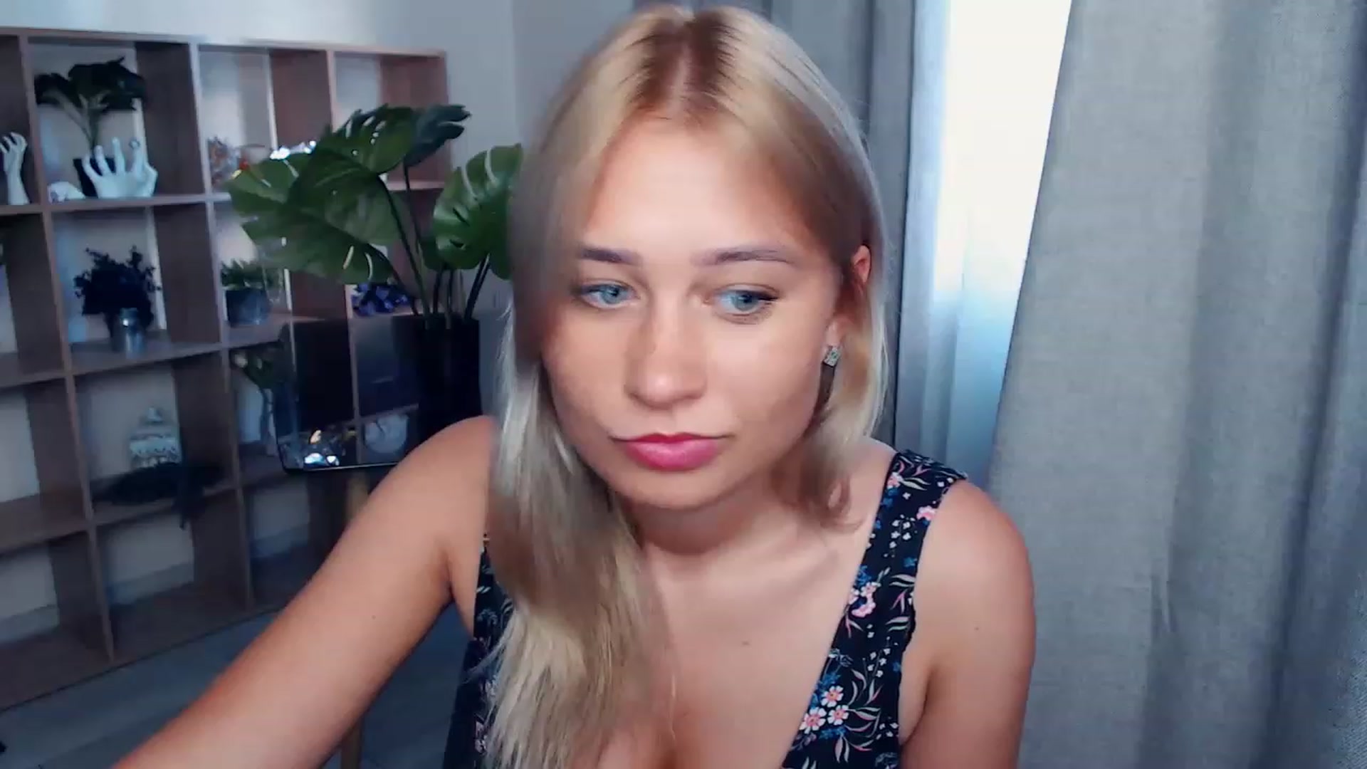Gallery image thumbnail from Kukla_kolduna's myfreecams stream on, 08/14/2023, 16:28 image 3 of 20