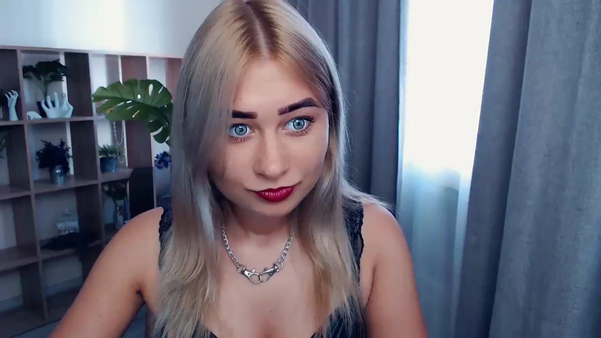 Gallery image thumbnail from Kukla_kolduna's myfreecams stream on, 08/17/2023, 14:19 image 8 of 20