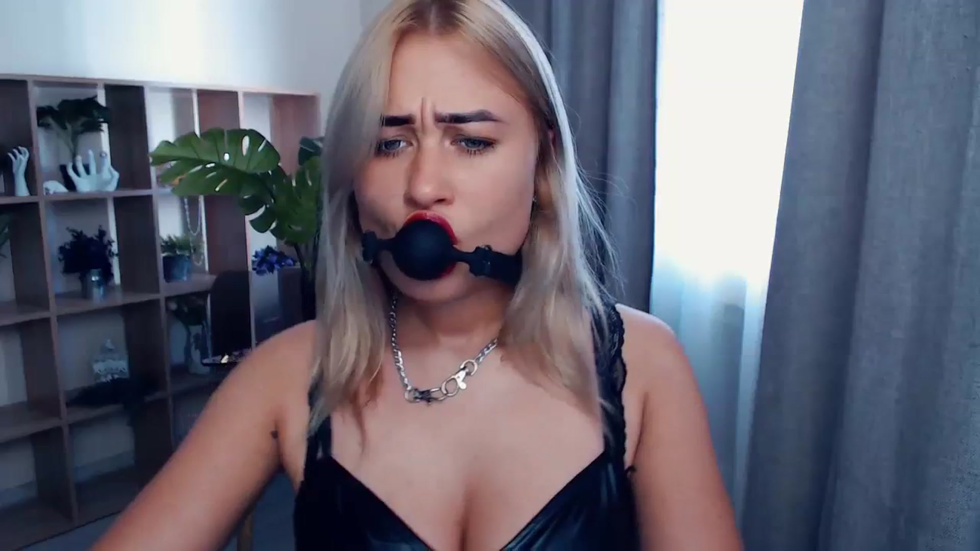 Gallery image thumbnail from Kukla_kolduna's myfreecams stream on, 08/17/2023, 14:19 image 12 of 20