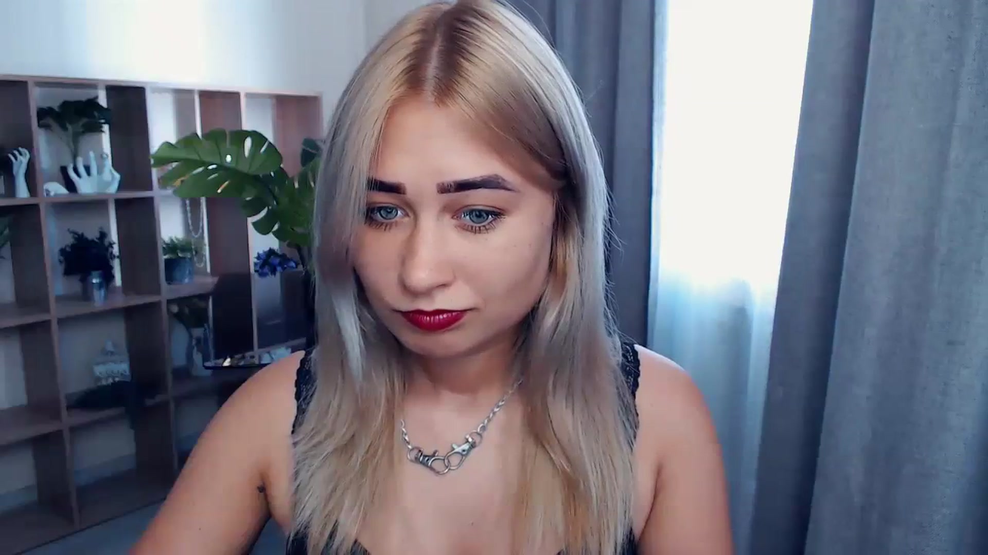 Gallery image thumbnail from Kukla_kolduna's myfreecams stream on, 08/17/2023, 14:19 image 6 of 20