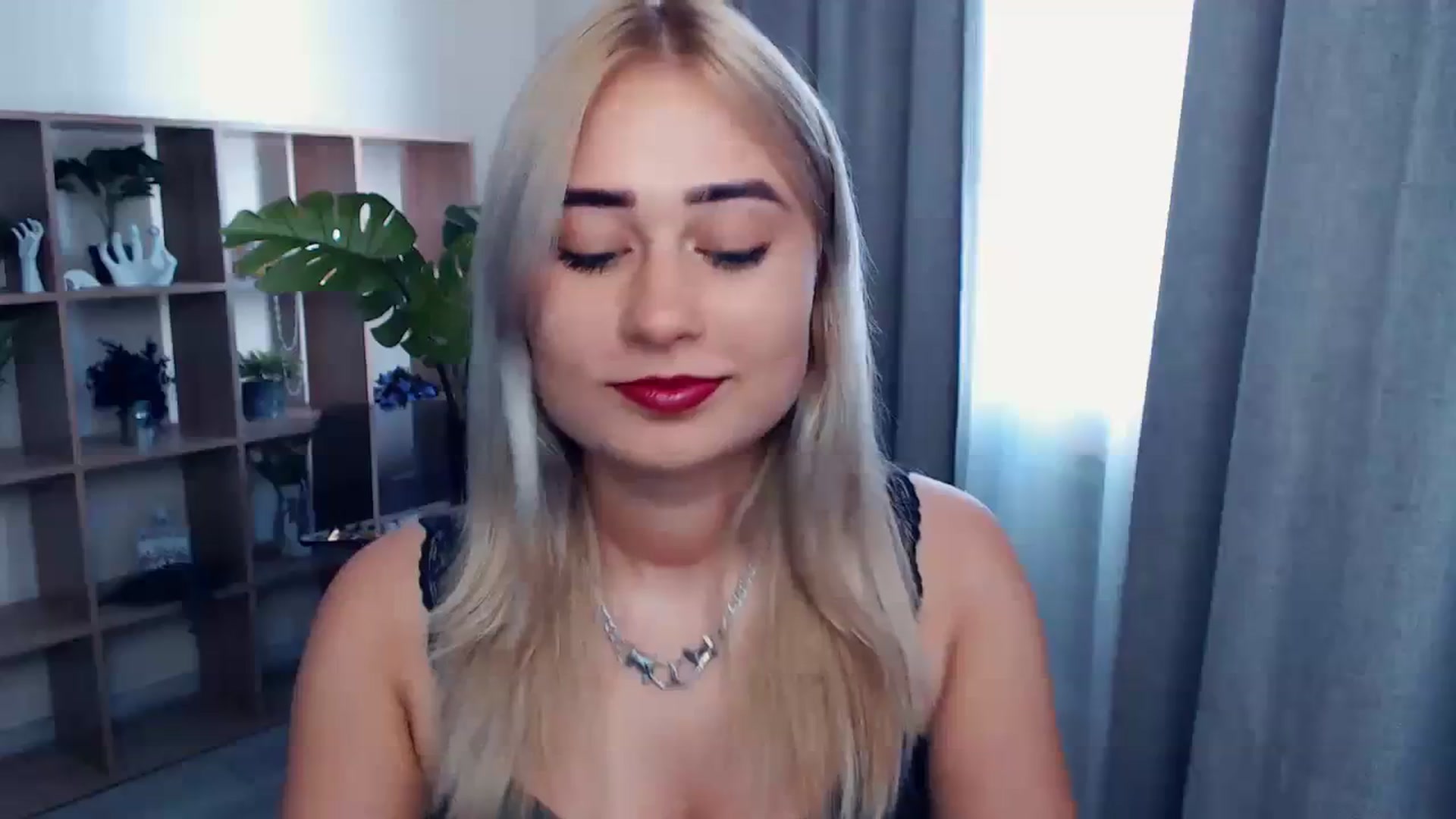 Gallery image thumbnail from Kukla_kolduna's myfreecams stream on, 08/17/2023, 14:19 image 10 of 20