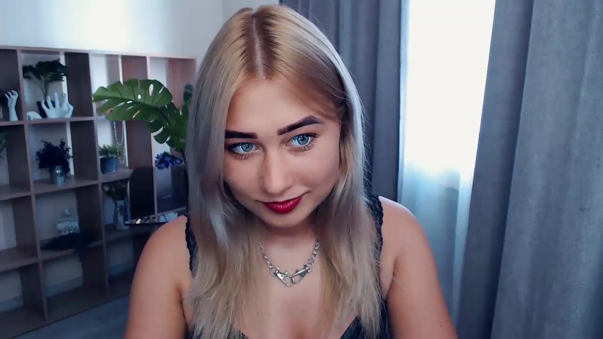 Gallery image thumbnail from Kukla_kolduna's myfreecams stream on, 08/17/2023, 14:19 image 9 of 20