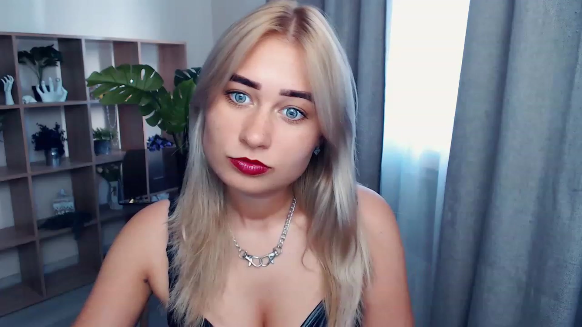 Gallery image thumbnail from Kukla_kolduna's myfreecams stream on, 08/17/2023, 16:51 image 3 of 20