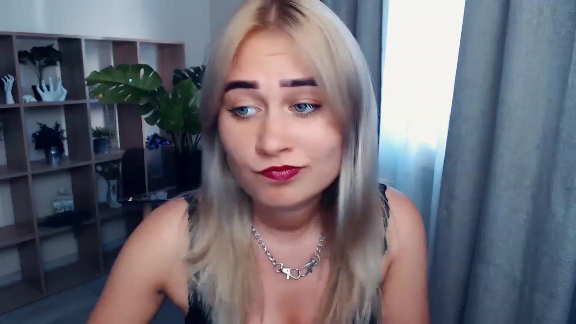 Gallery image thumbnail from Kukla_kolduna's myfreecams stream on, 08/17/2023, 16:51 image 7 of 20