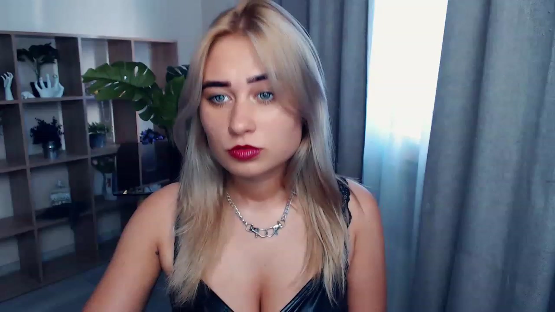 Gallery image thumbnail from Kukla_kolduna's myfreecams stream on, 08/17/2023, 16:51 image 6 of 20