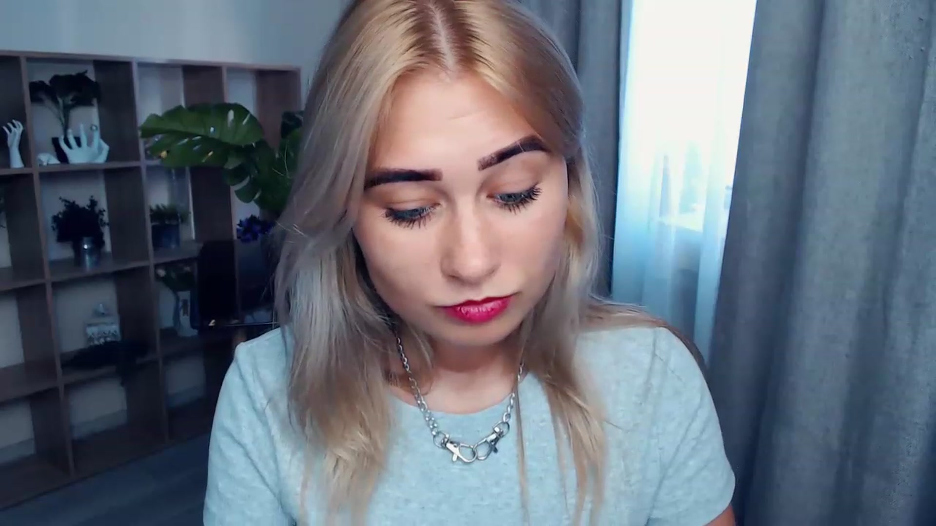 Gallery image thumbnail from Kukla_kolduna's myfreecams stream on, 08/17/2023, 16:51 image 14 of 20