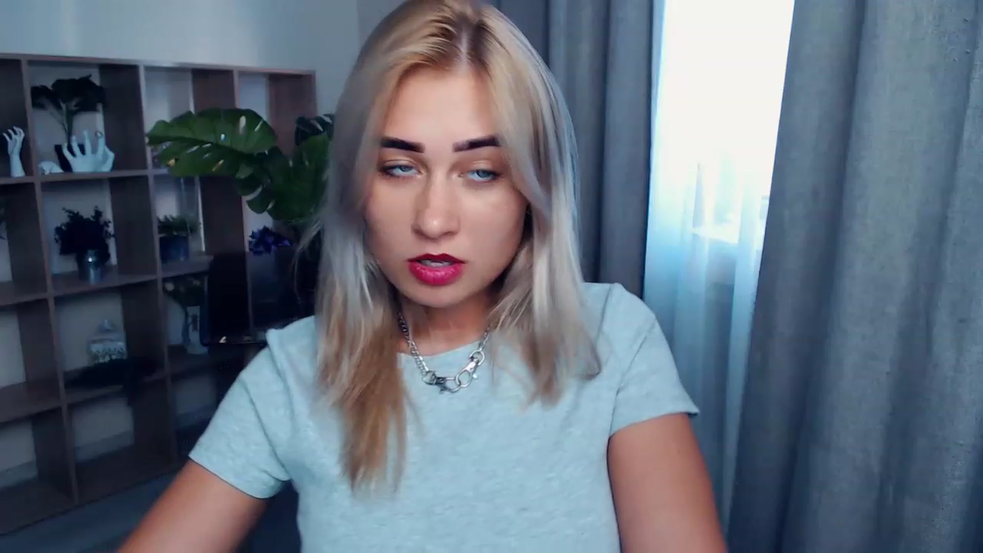 Gallery image thumbnail from Kukla_kolduna's myfreecams stream on, 08/17/2023, 16:51 image 12 of 20