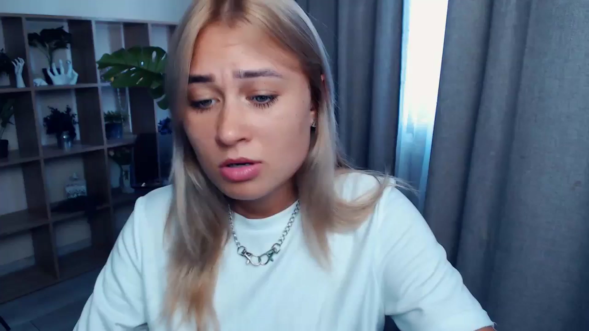 Gallery image thumbnail from Kukla_kolduna's myfreecams stream on, 08/18/2023, 13:59 image 2 of 20
