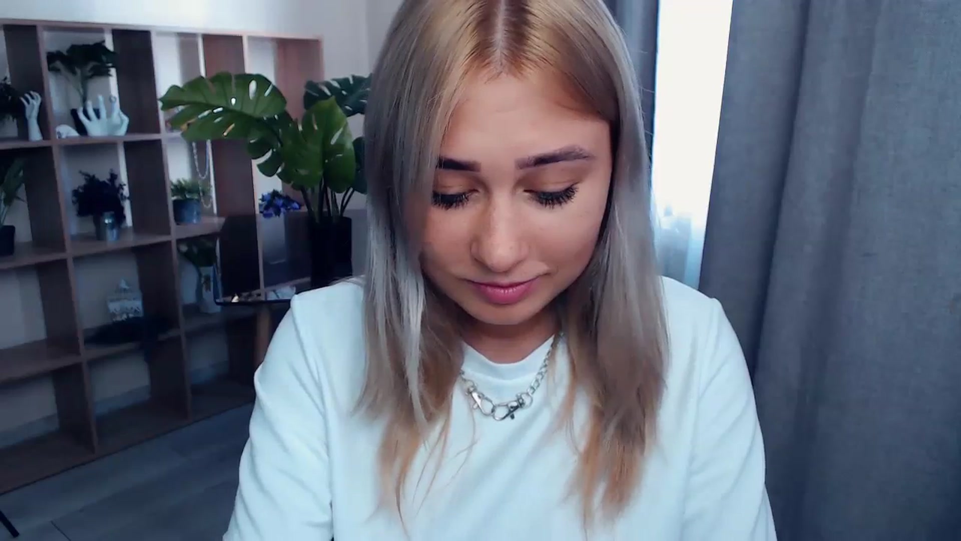 Gallery image thumbnail from Kukla_kolduna's myfreecams stream on, 08/18/2023, 13:59 image 13 of 20