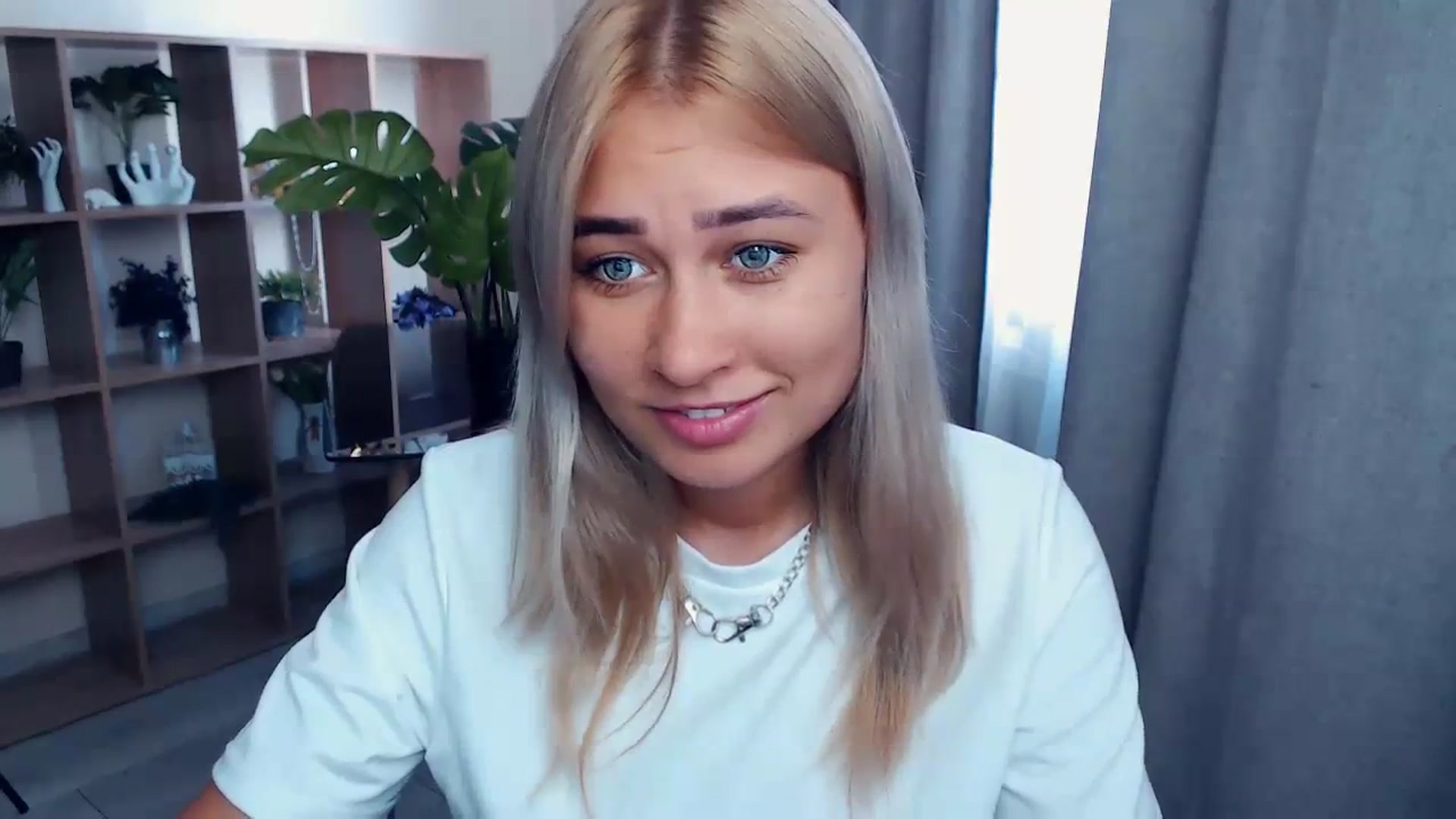 Gallery image thumbnail from Kukla_kolduna's myfreecams stream on, 08/18/2023, 13:59 image 12 of 20