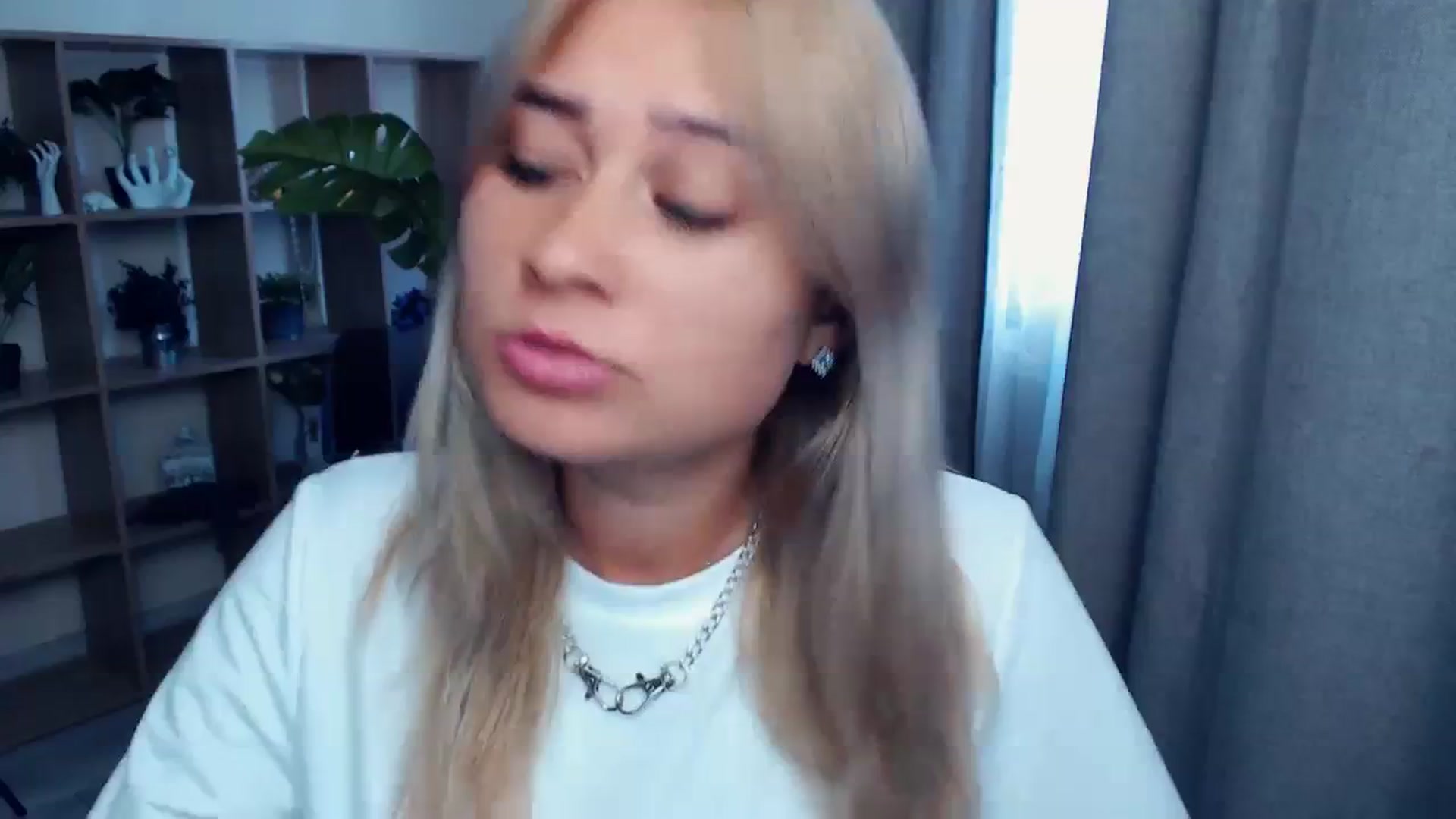 Gallery image thumbnail from Kukla_kolduna's myfreecams stream on, 08/18/2023, 13:59 image 1 of 20
