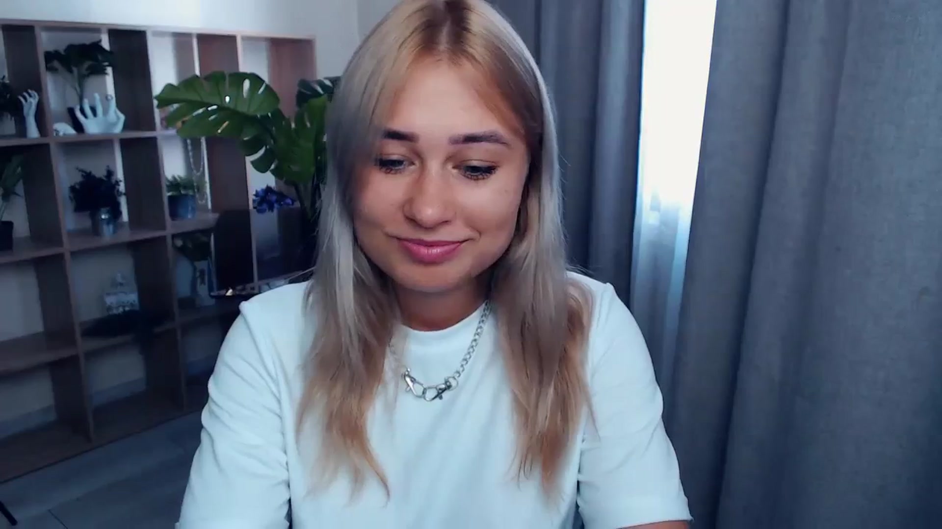 Gallery image thumbnail from Kukla_kolduna's myfreecams stream on, 08/18/2023, 13:59 image 7 of 20