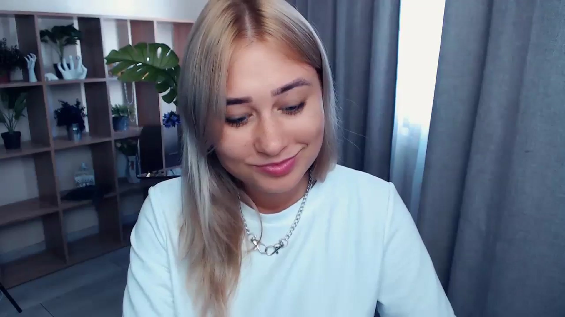Gallery image thumbnail from Kukla_kolduna's myfreecams stream on, 08/18/2023, 13:59 image 17 of 20