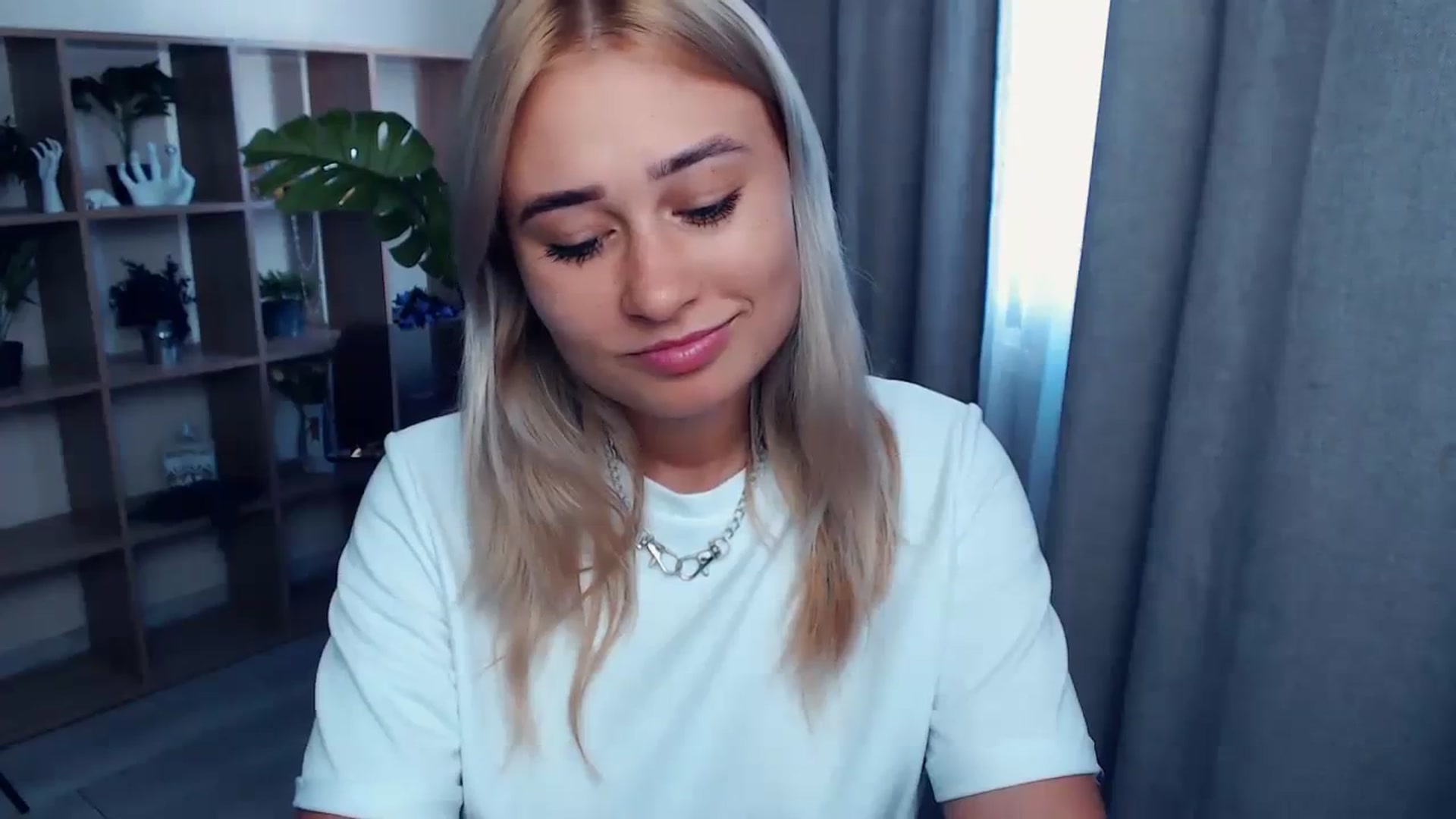 Gallery image thumbnail from Kukla_kolduna's myfreecams stream on, 08/18/2023, 13:59 image 11 of 20
